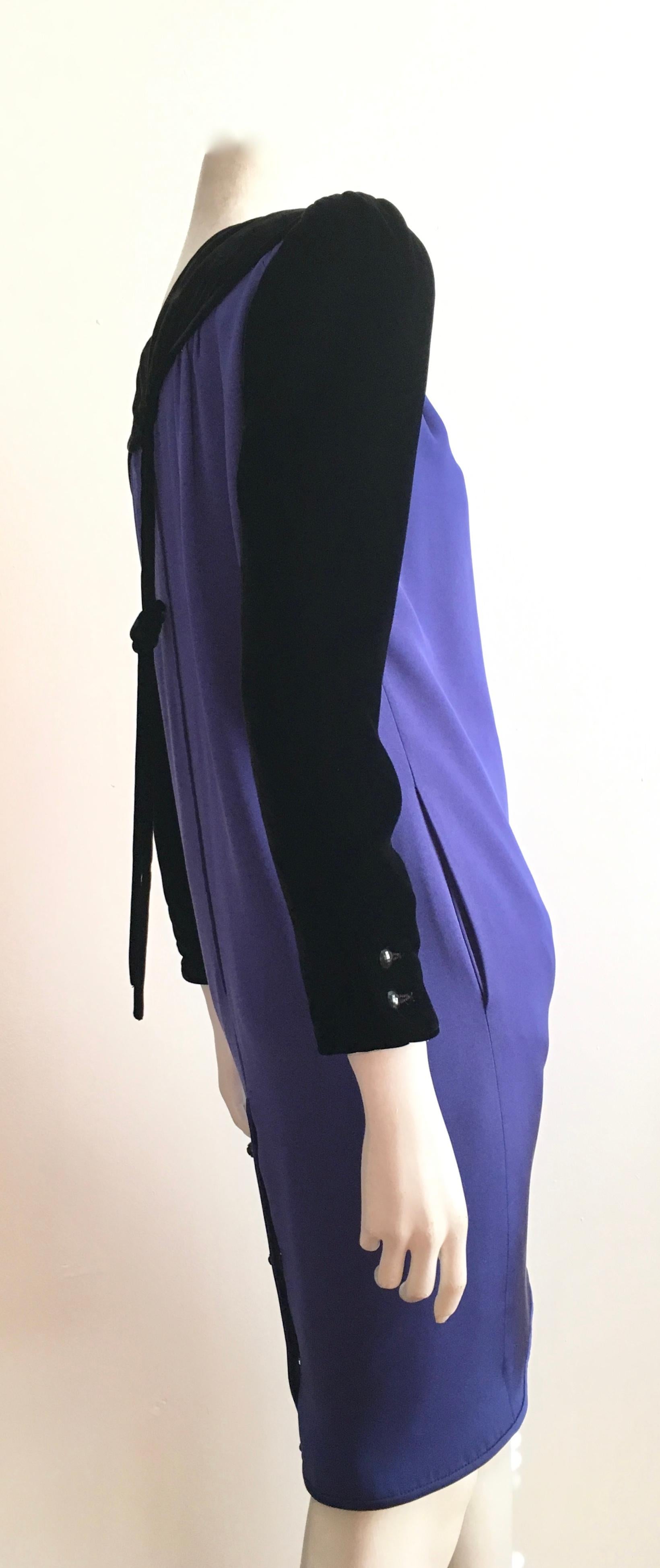 Valentino 1980s Silk & Black Velvet Dress with Pockets Size 4.  For Sale 1