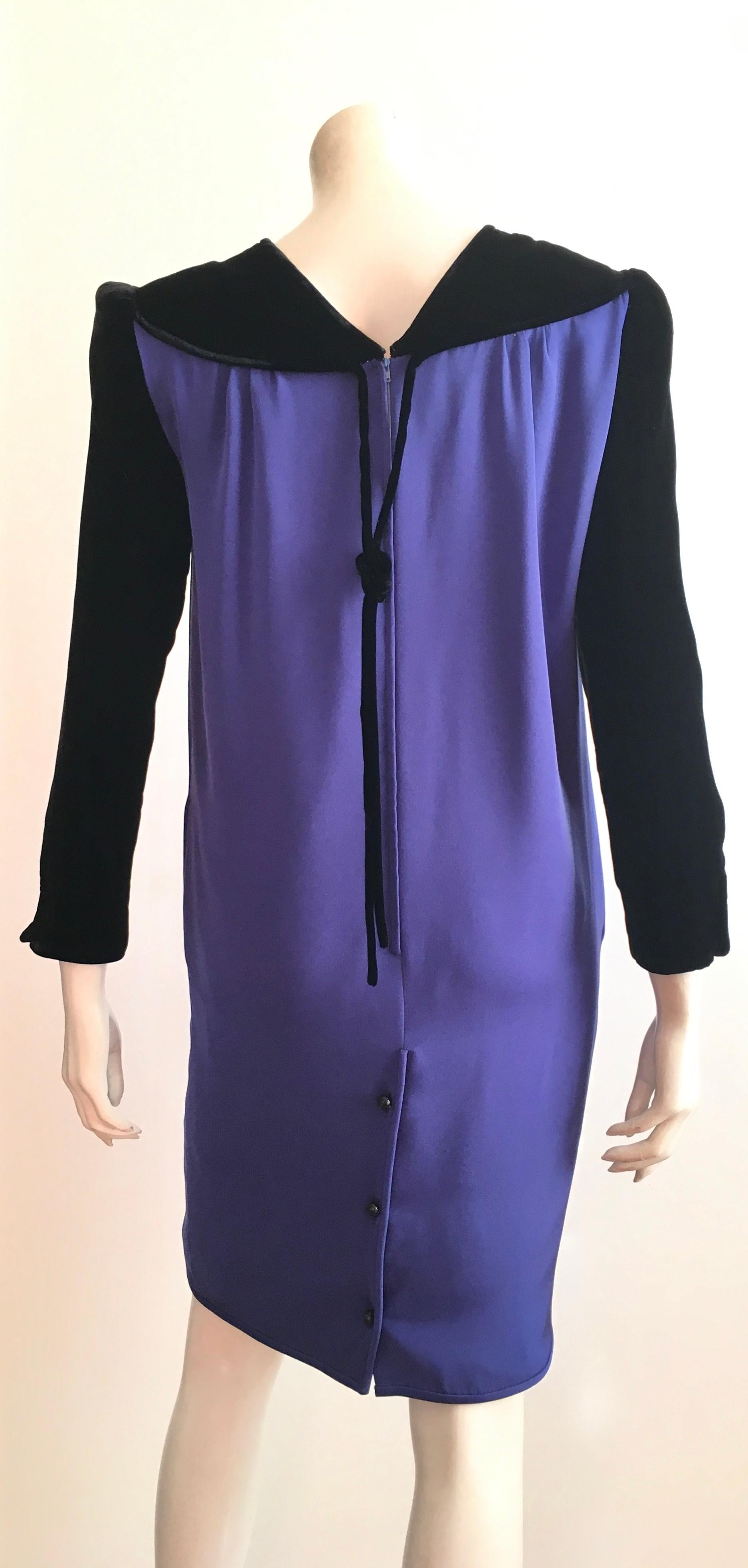 Valentino 1980s Silk & Black Velvet Dress with Pockets Size 4.  For Sale 2
