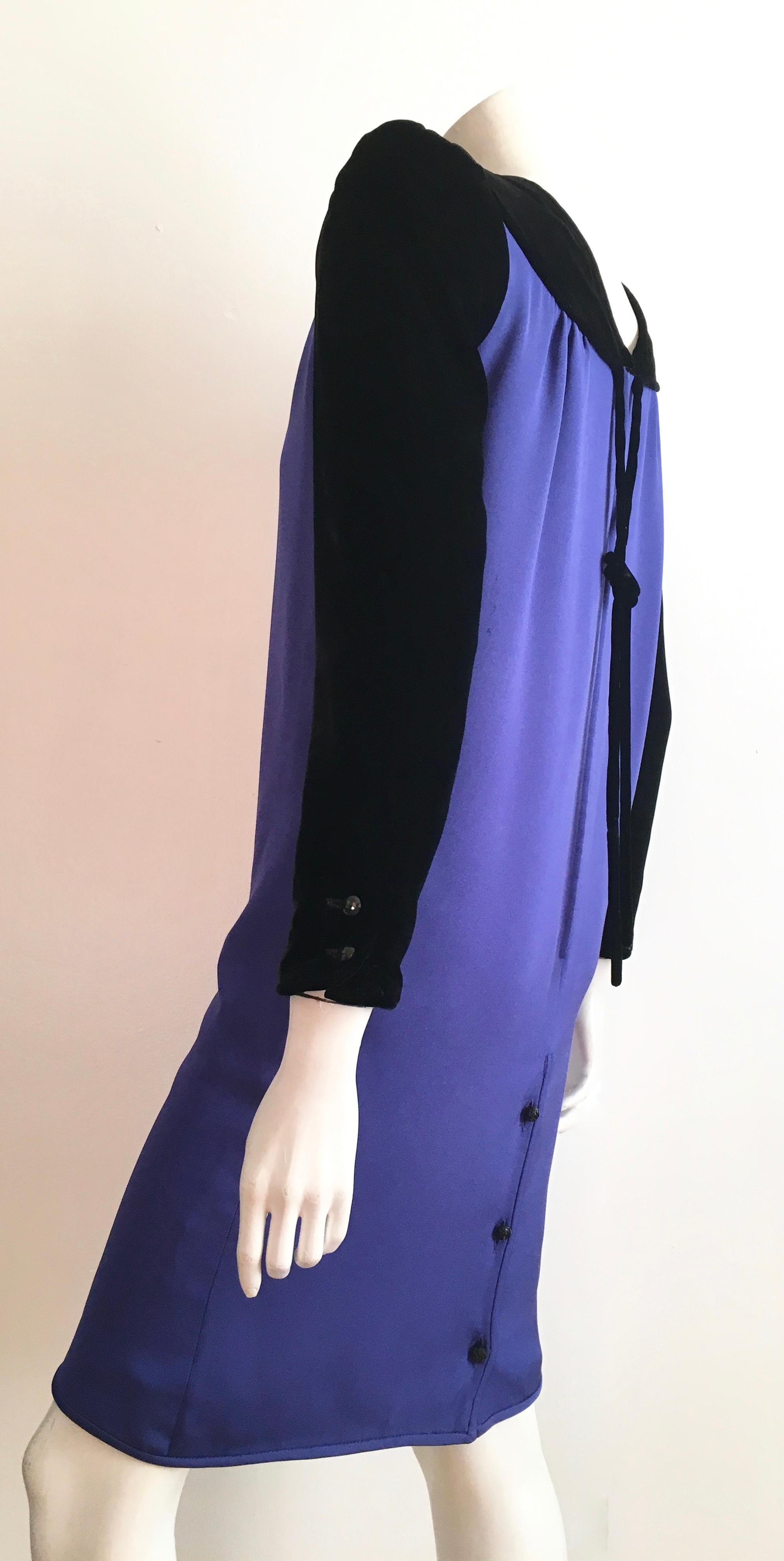Valentino 1980s Silk & Black Velvet Dress with Pockets Size 4.  For Sale 5