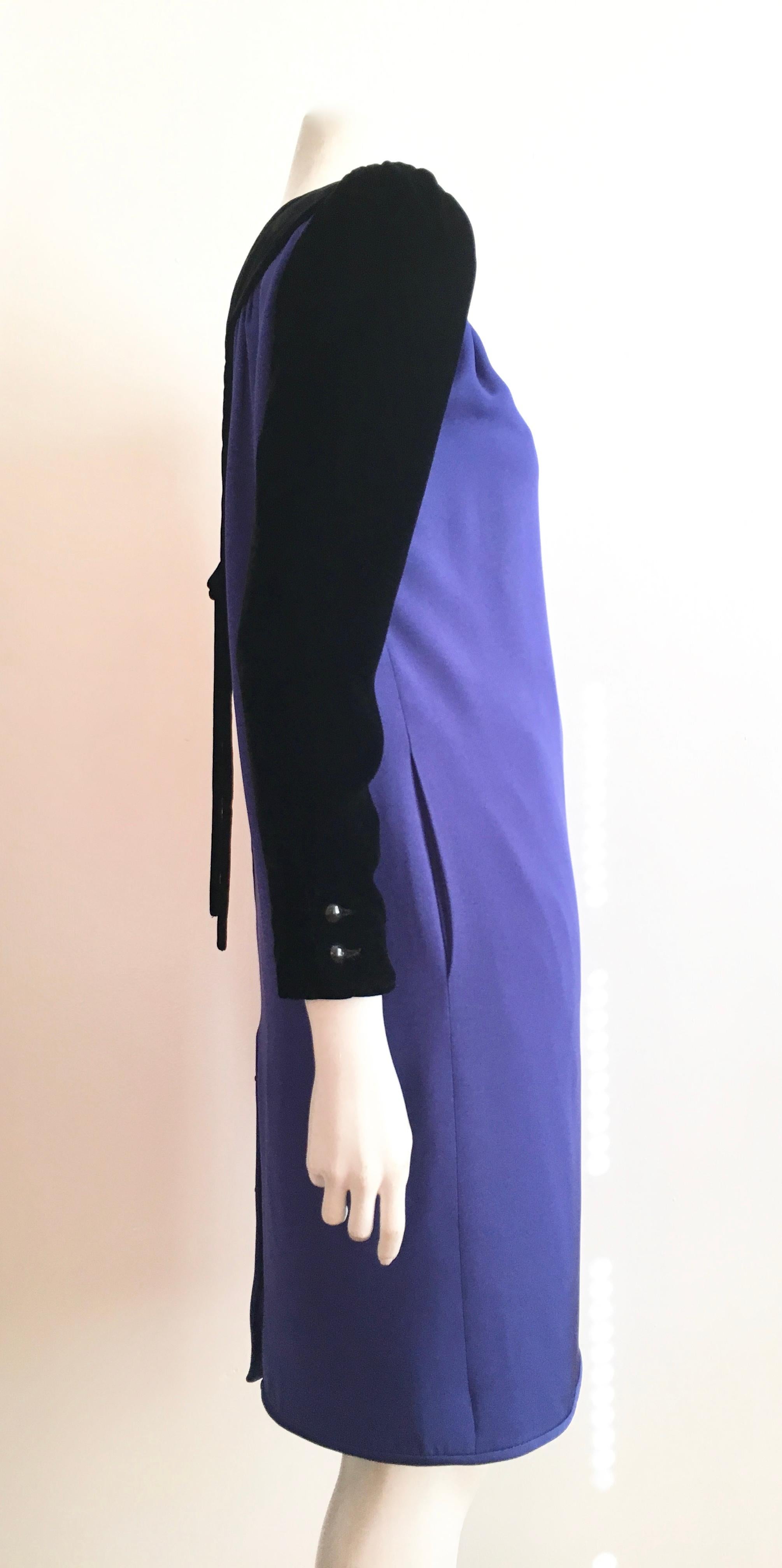 Valentino 1980s Silk & Black Velvet Dress with Pockets Size 4.  For Sale 7