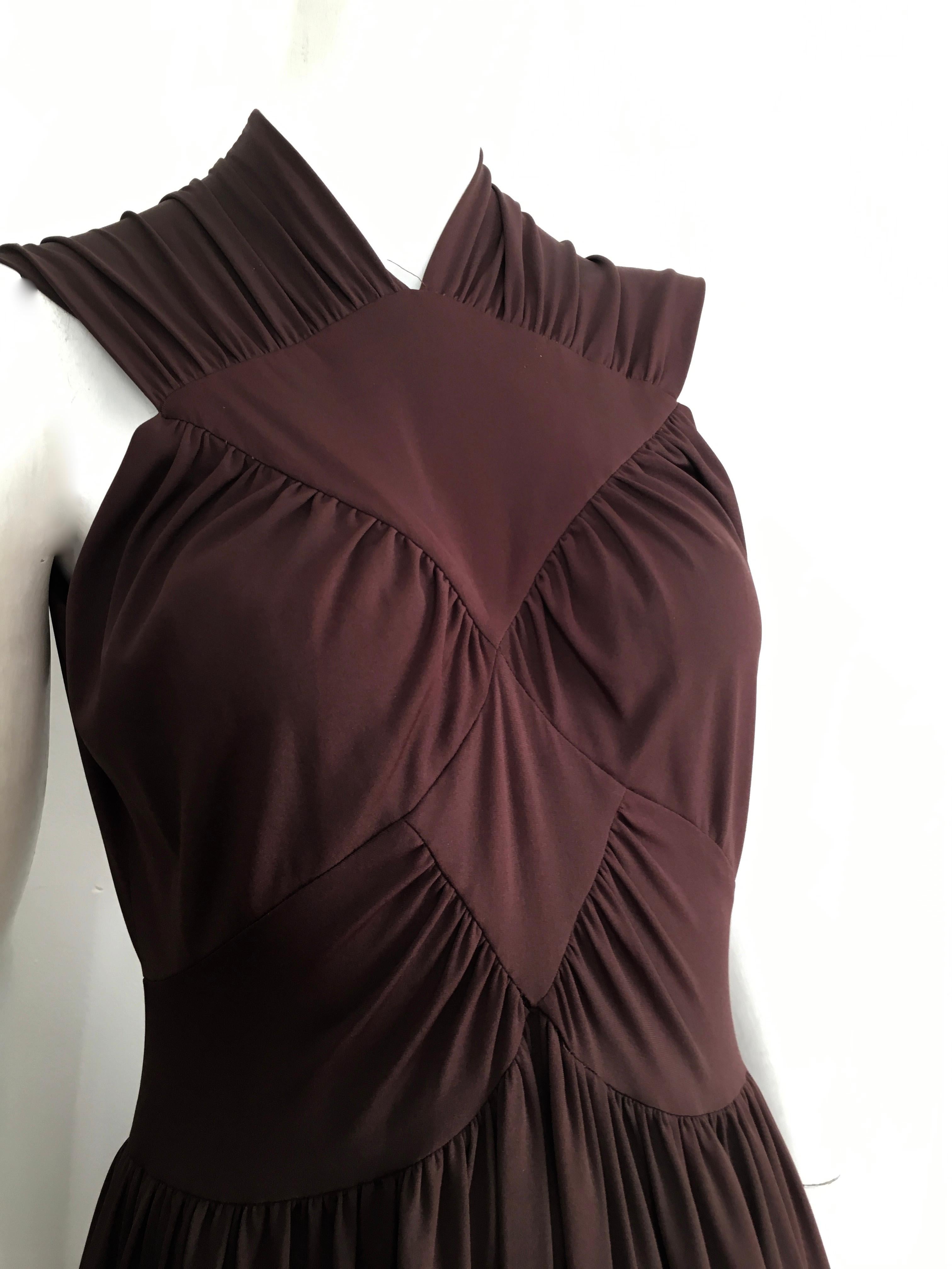 Robert David Morton 1970s Brown Jersey Maxi Dress with pockets Size 8. In Excellent Condition For Sale In Atlanta, GA