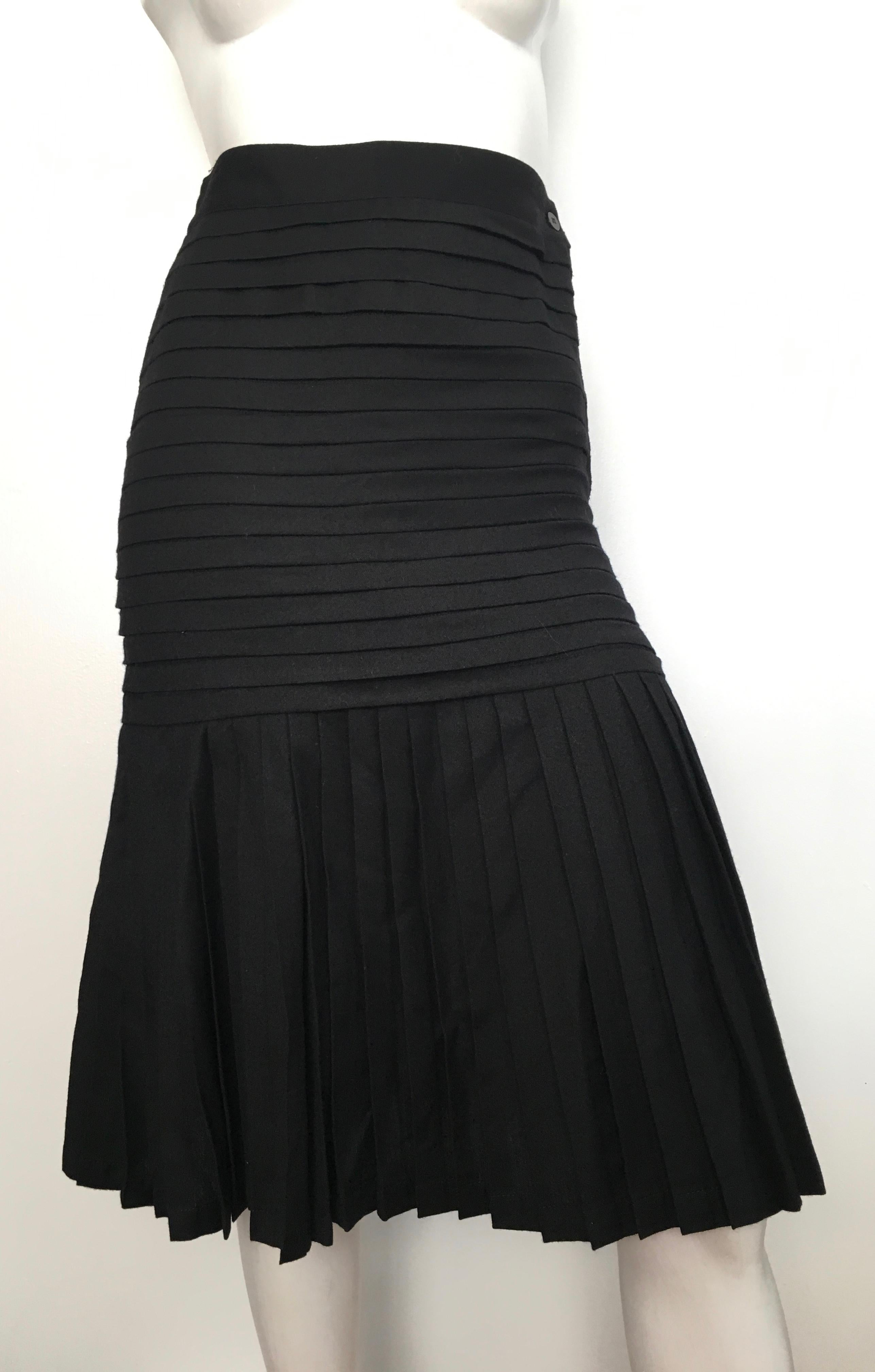 Genny Black Wool Pleated Skirt Size 6. For Sale 6