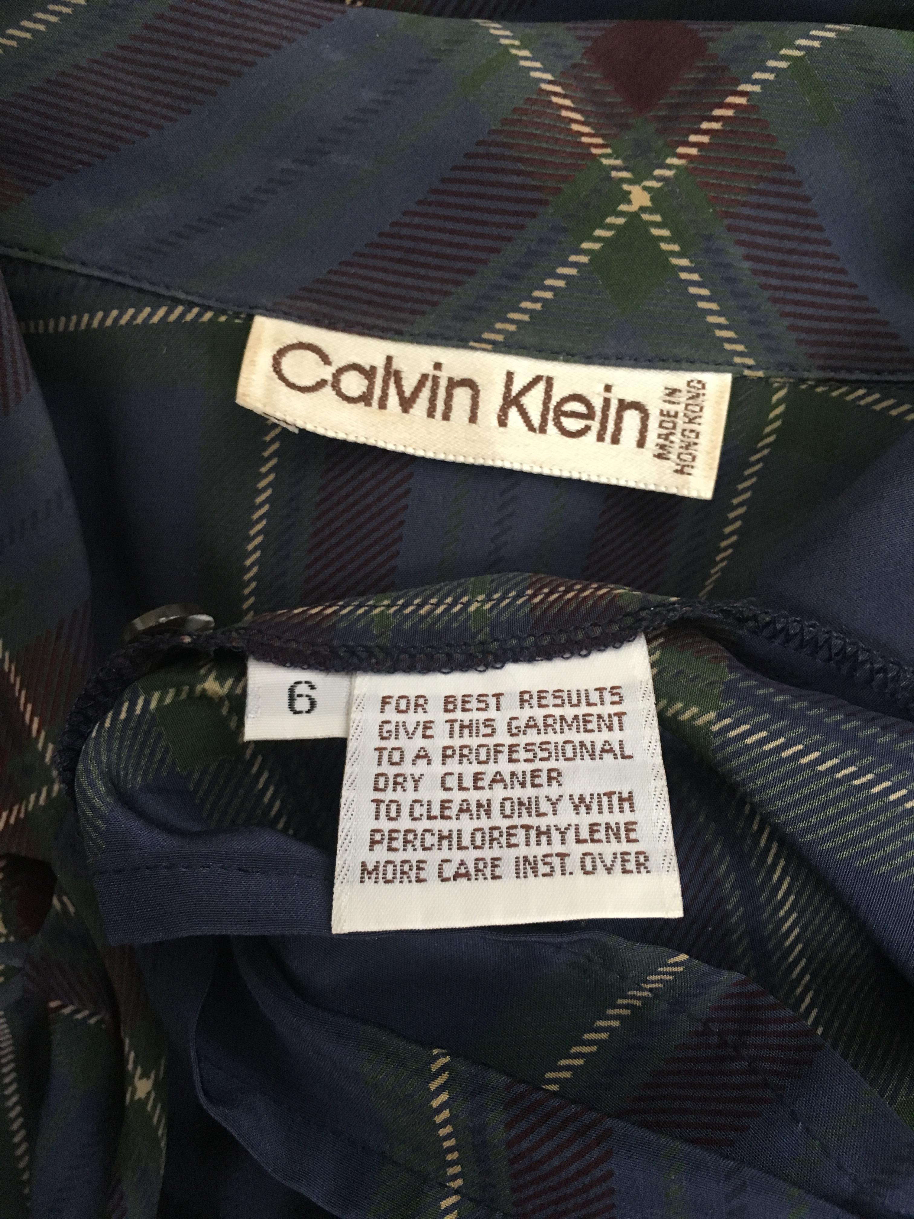 Calvin Klein 1980s Silk Plaid Blouse Size 6. For Sale 10