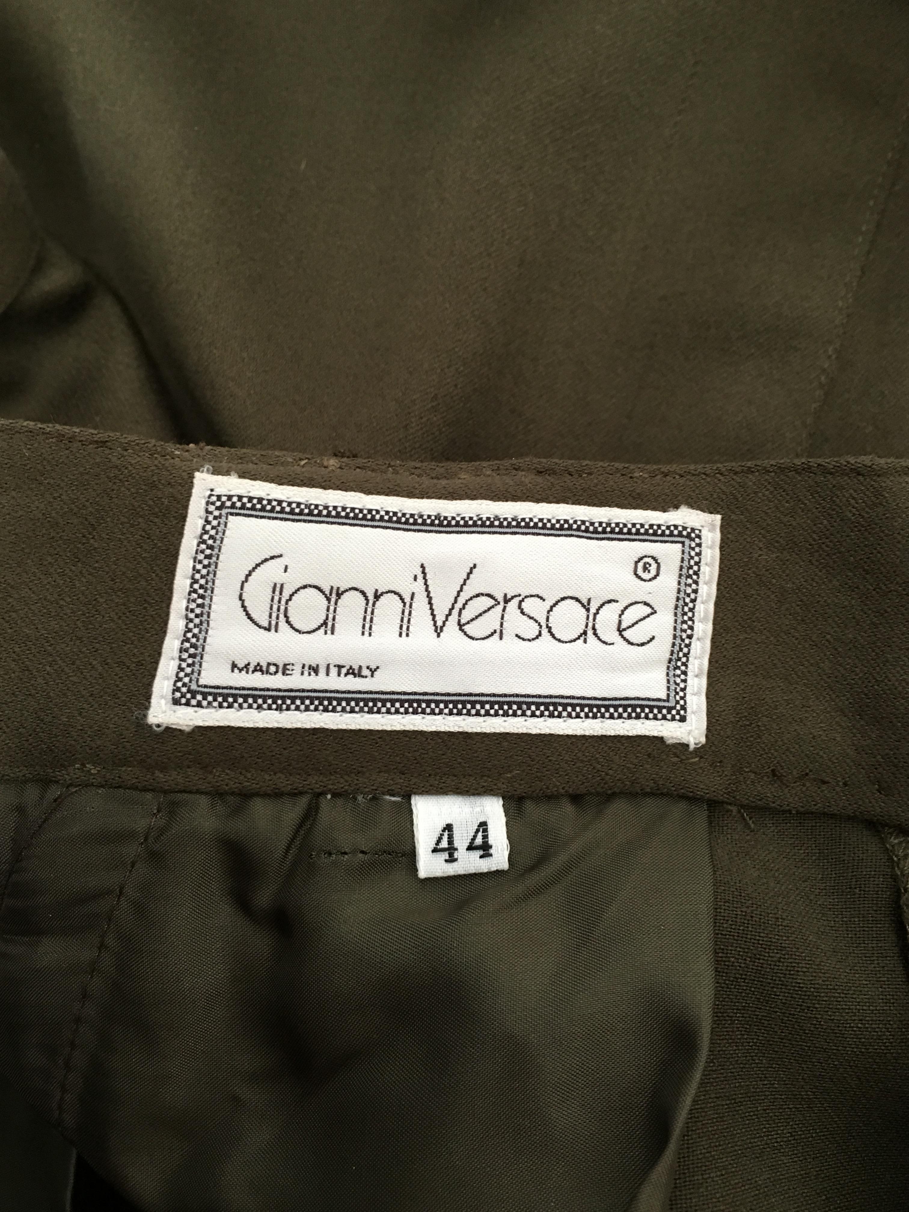 Gianni Versace 1980s Olive Wool Skirt with Pockets Size 6. For Sale 11