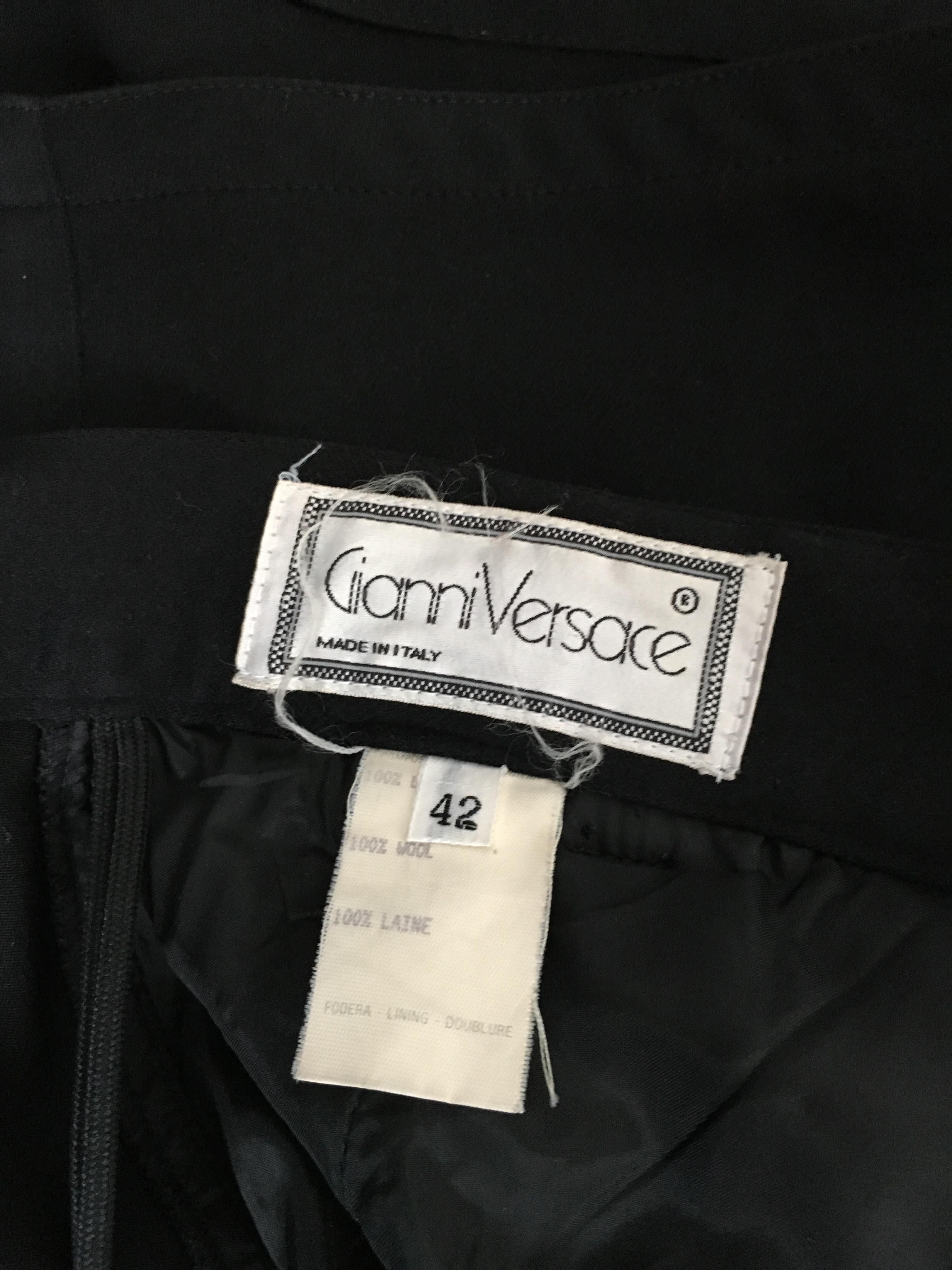 Gianni Versace 1980s Black Wool Skirt with Pockets Size 4.  For Sale 12