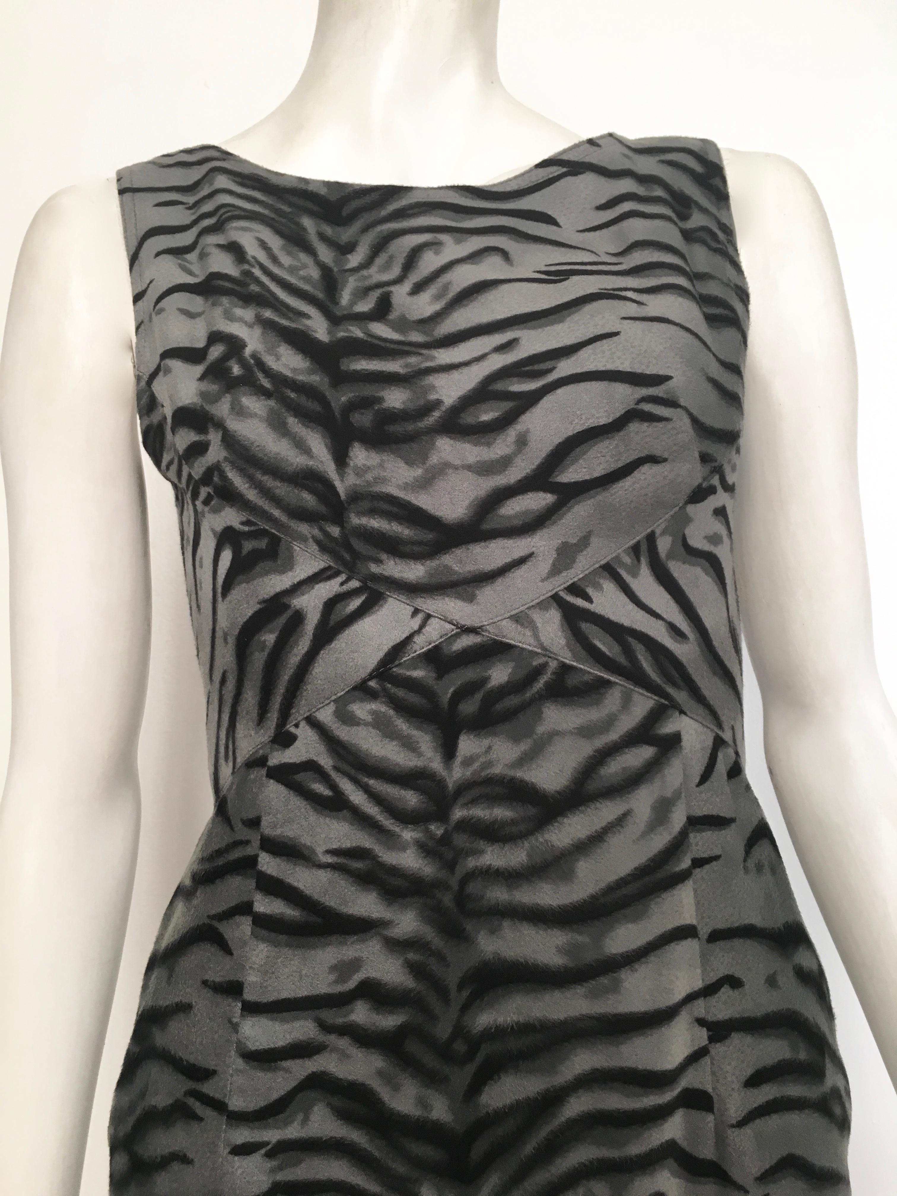 Moschino Gray Tiger Print Sleeveless Dress Size 4. In Excellent Condition For Sale In Atlanta, GA