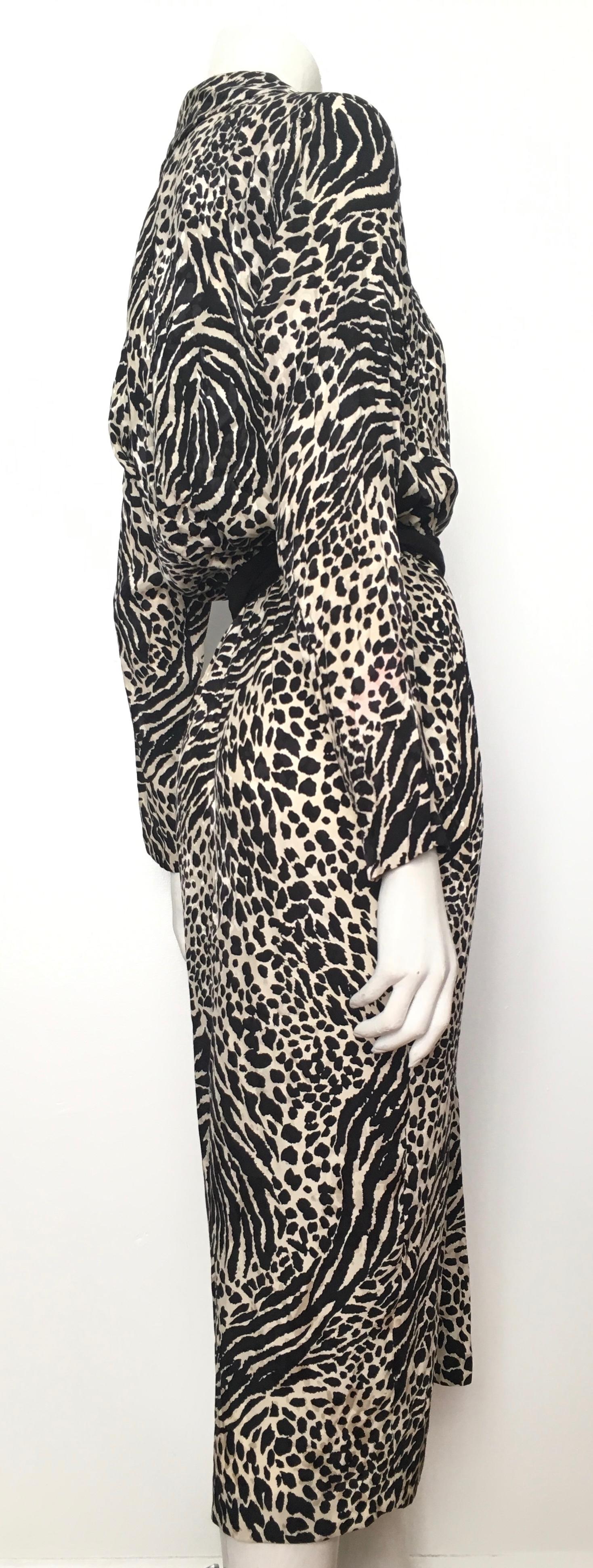 Women's or Men's Geoffrey Beene for Lillie Rubin 1980 Animal Print Silk Dress Size 6. For Sale