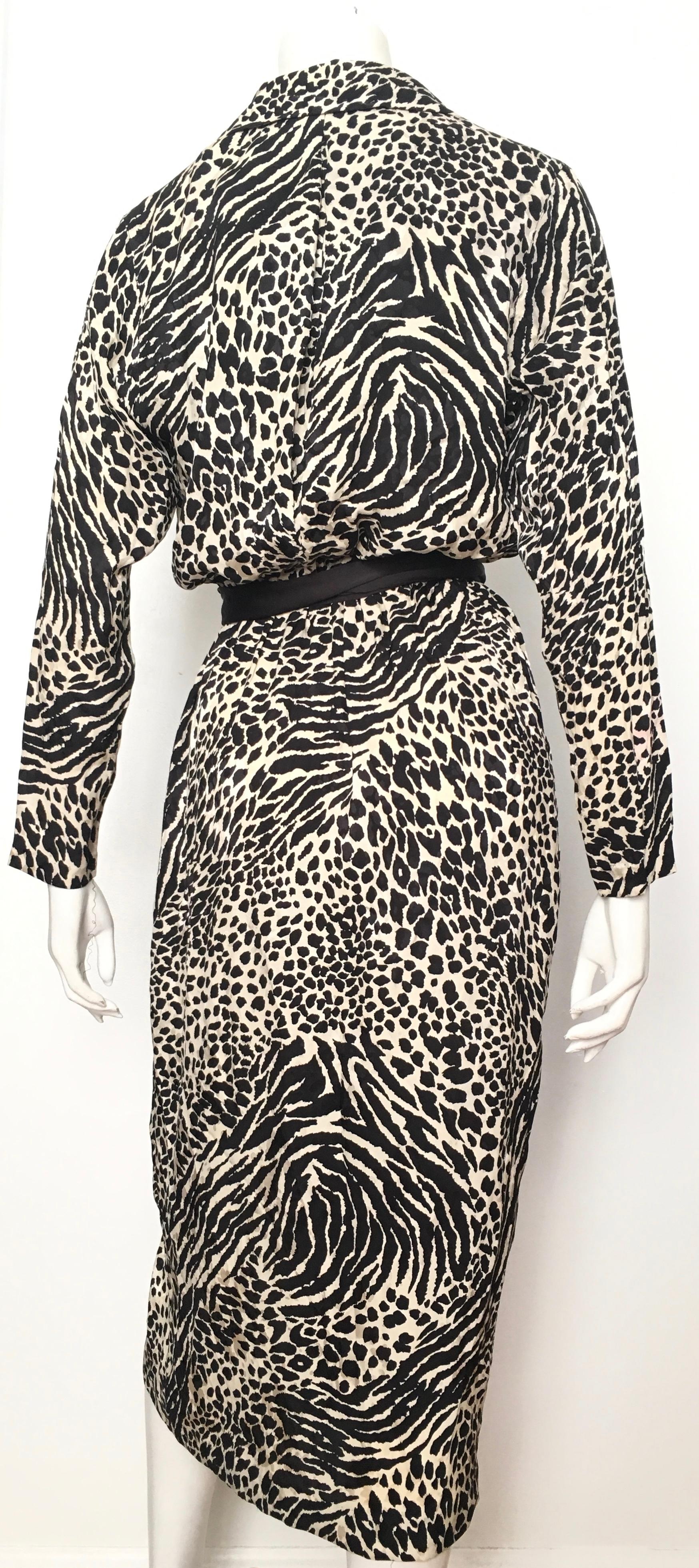 Geoffrey Beene for Lillie Rubin 1980 Animal Print Silk Dress Size 6. For Sale 1