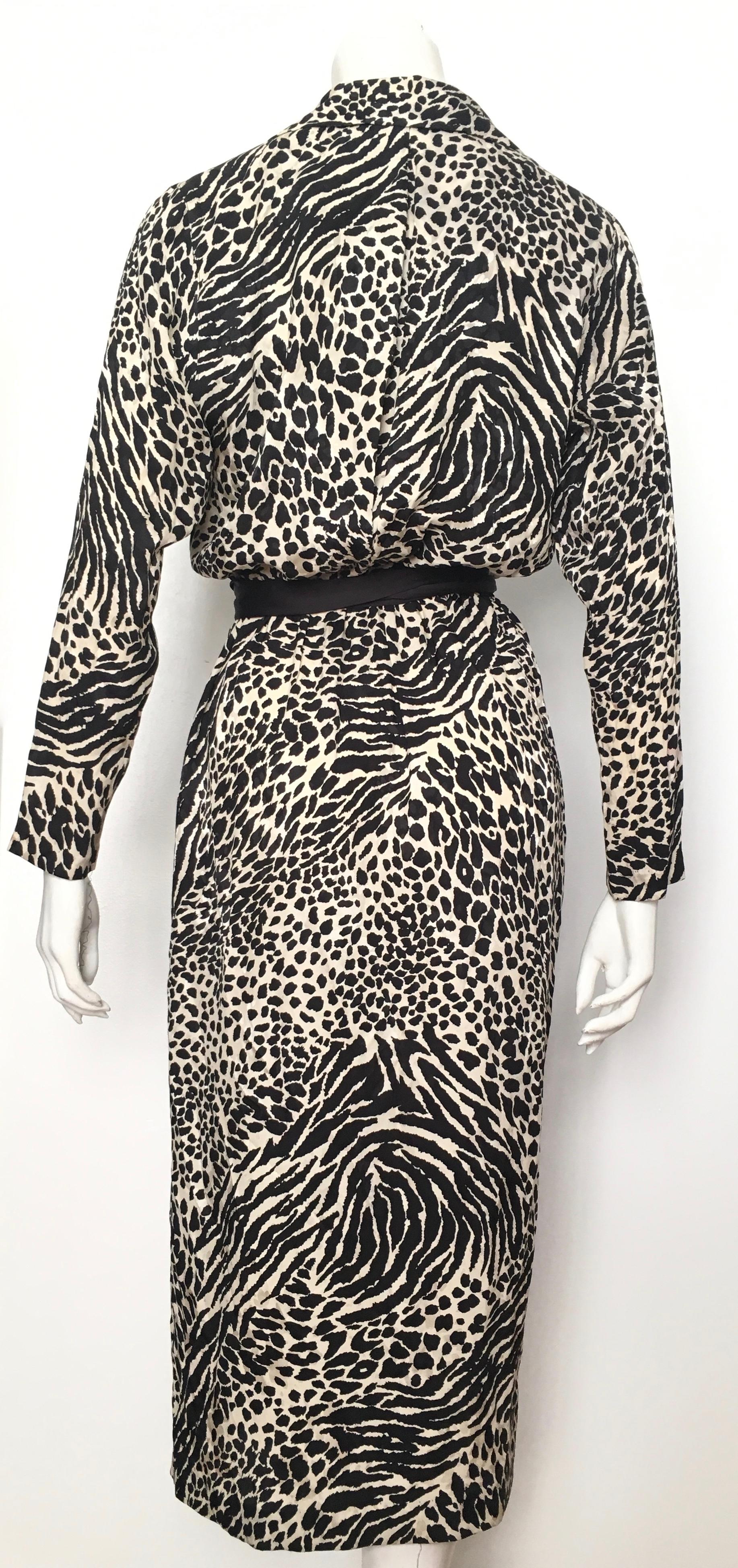 Geoffrey Beene for Lillie Rubin 1980 Animal Print Silk Dress Size 6. For Sale 6