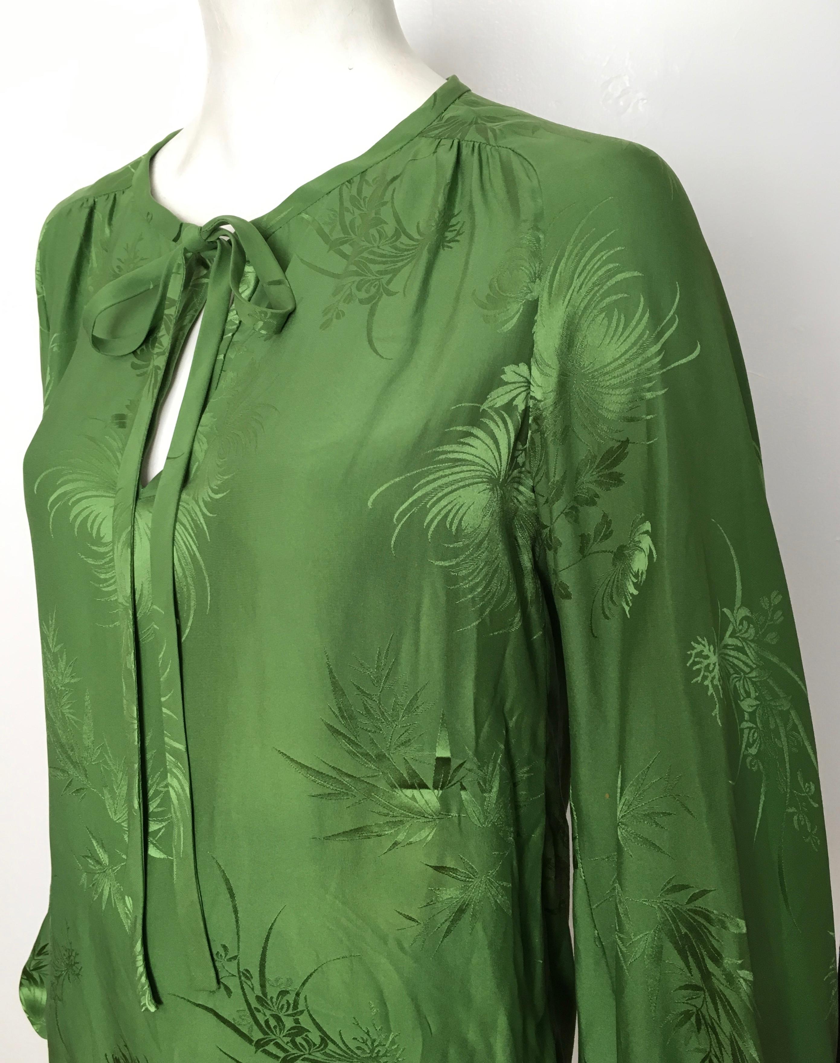 Malcolm Starr 1970s Green Silk Long Sleeve Blouse Size 6/8. For Sale 7