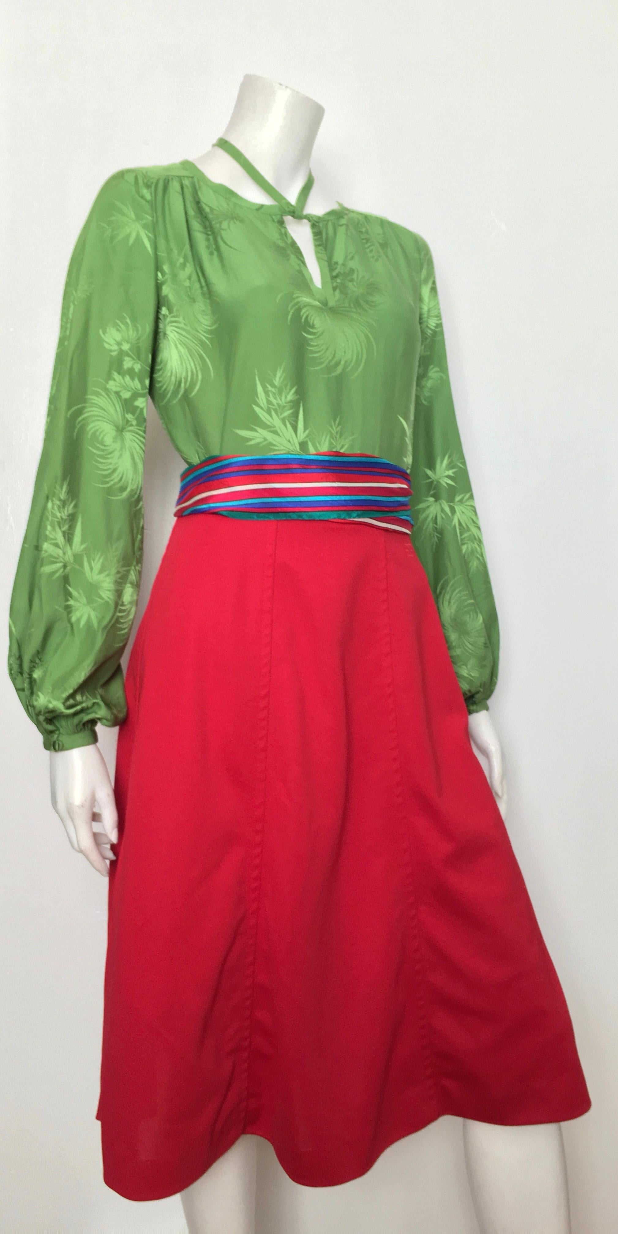 Malcolm Starr 1970s Green Silk Long Sleeve Blouse Size 6/8. For Sale 8
