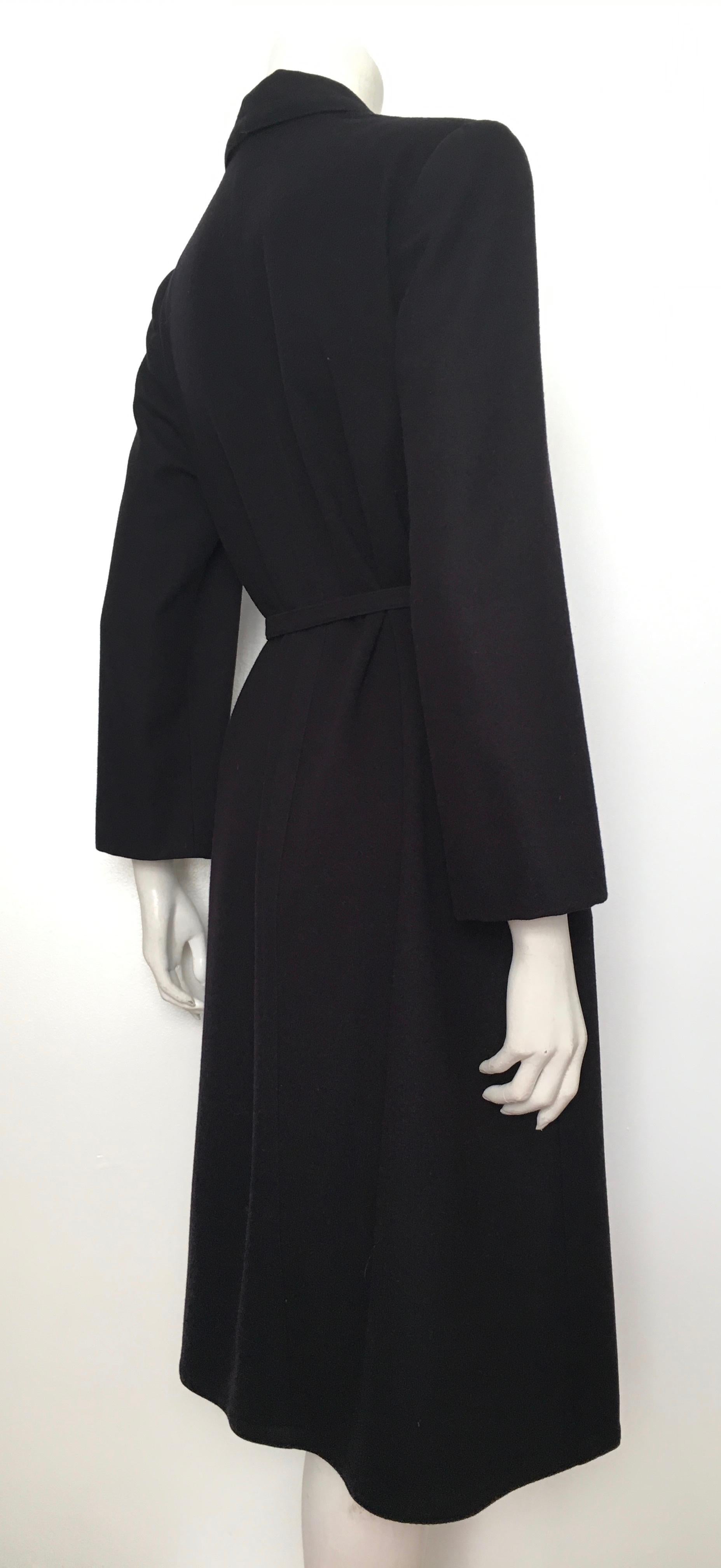 Jean-Louis Scherrer 1980s Navy Wool Light Weight Coat with Pockets Size 6 / 8.  For Sale 1