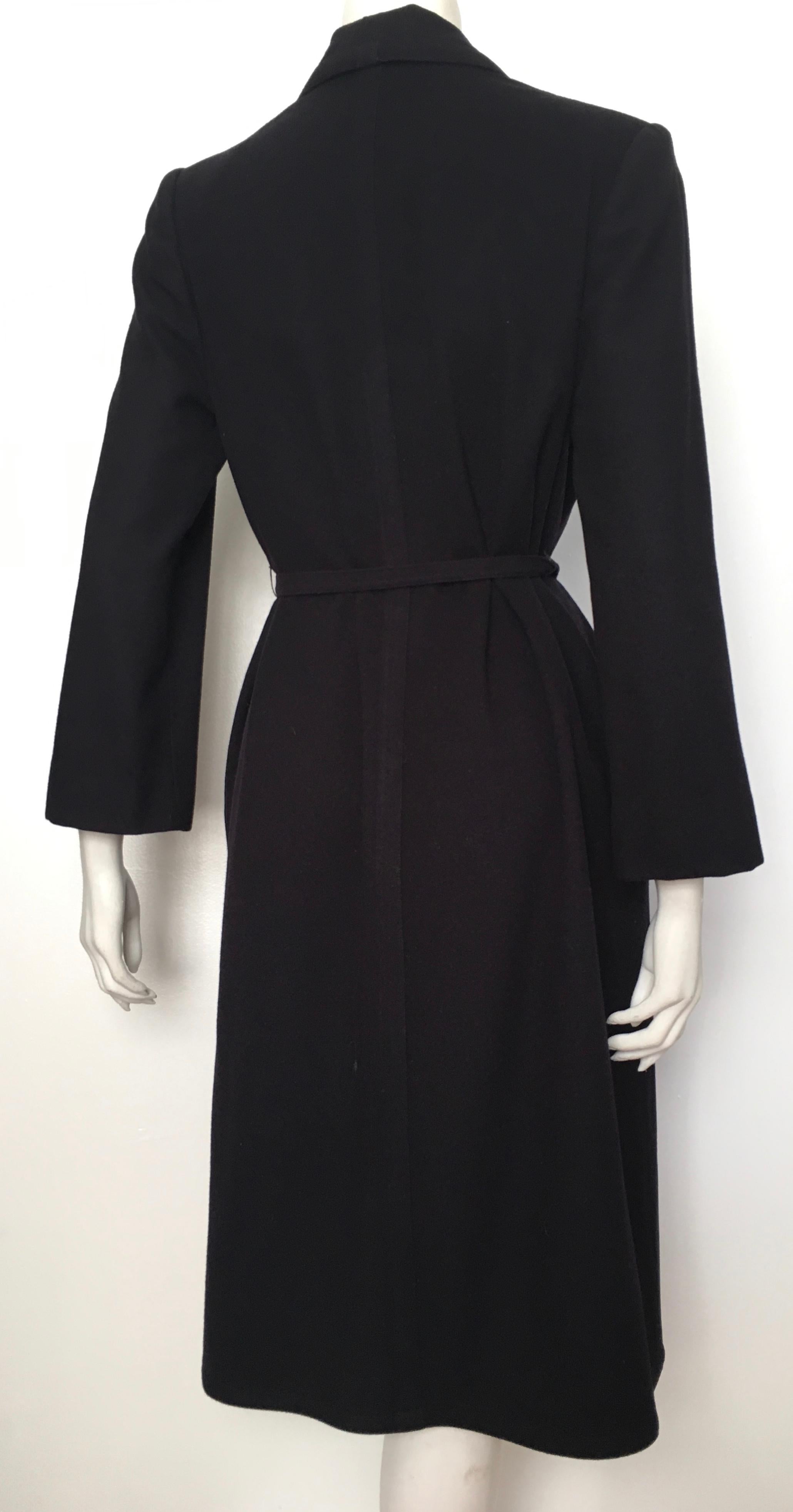 Jean-Louis Scherrer 1980s Navy Wool Light Weight Coat with Pockets Size 6 / 8.  For Sale 2