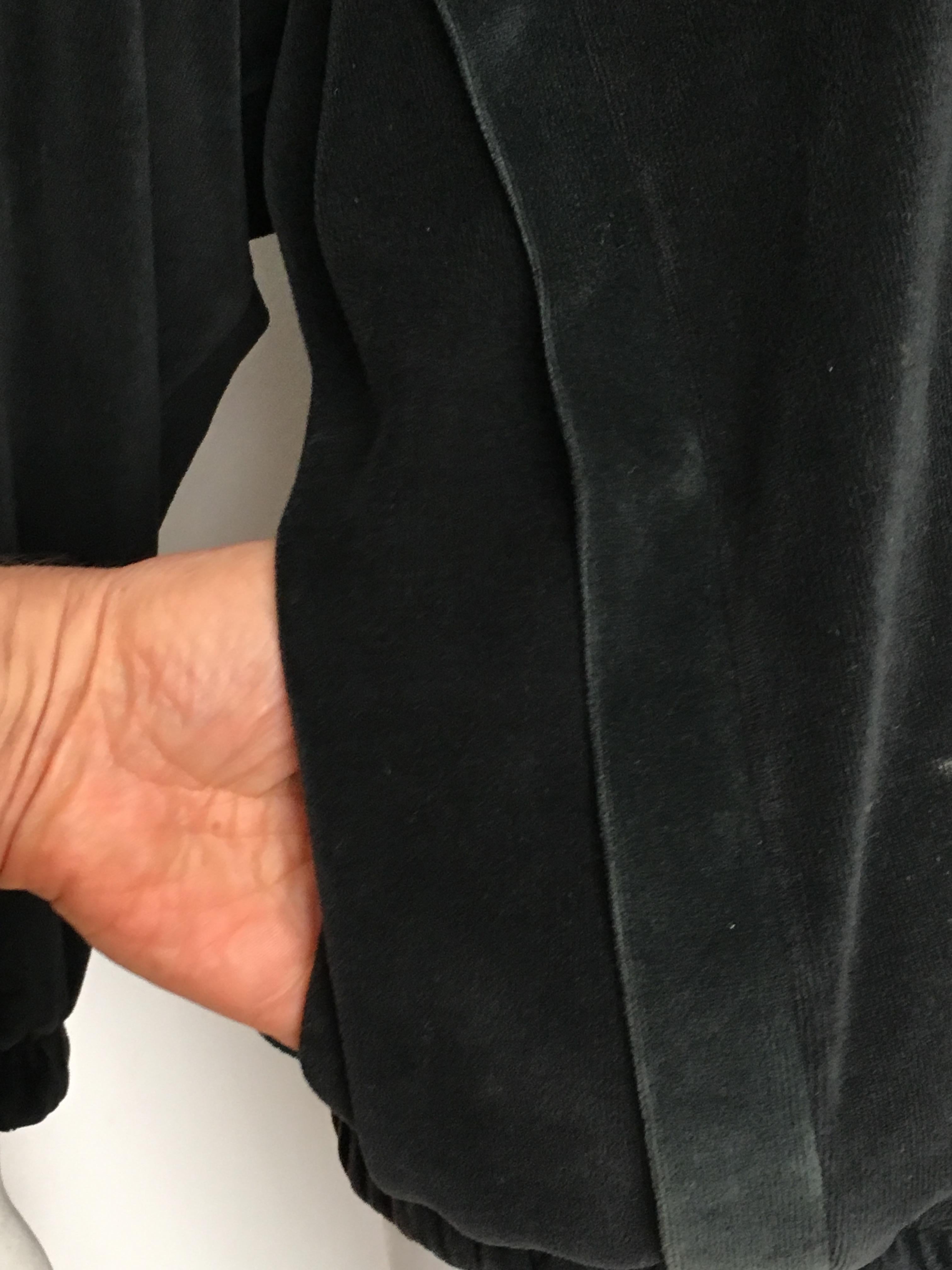 Women's or Men's Oscar de la Renta 1980s Black Velour Active Wear Jacket Size Medium. For Sale