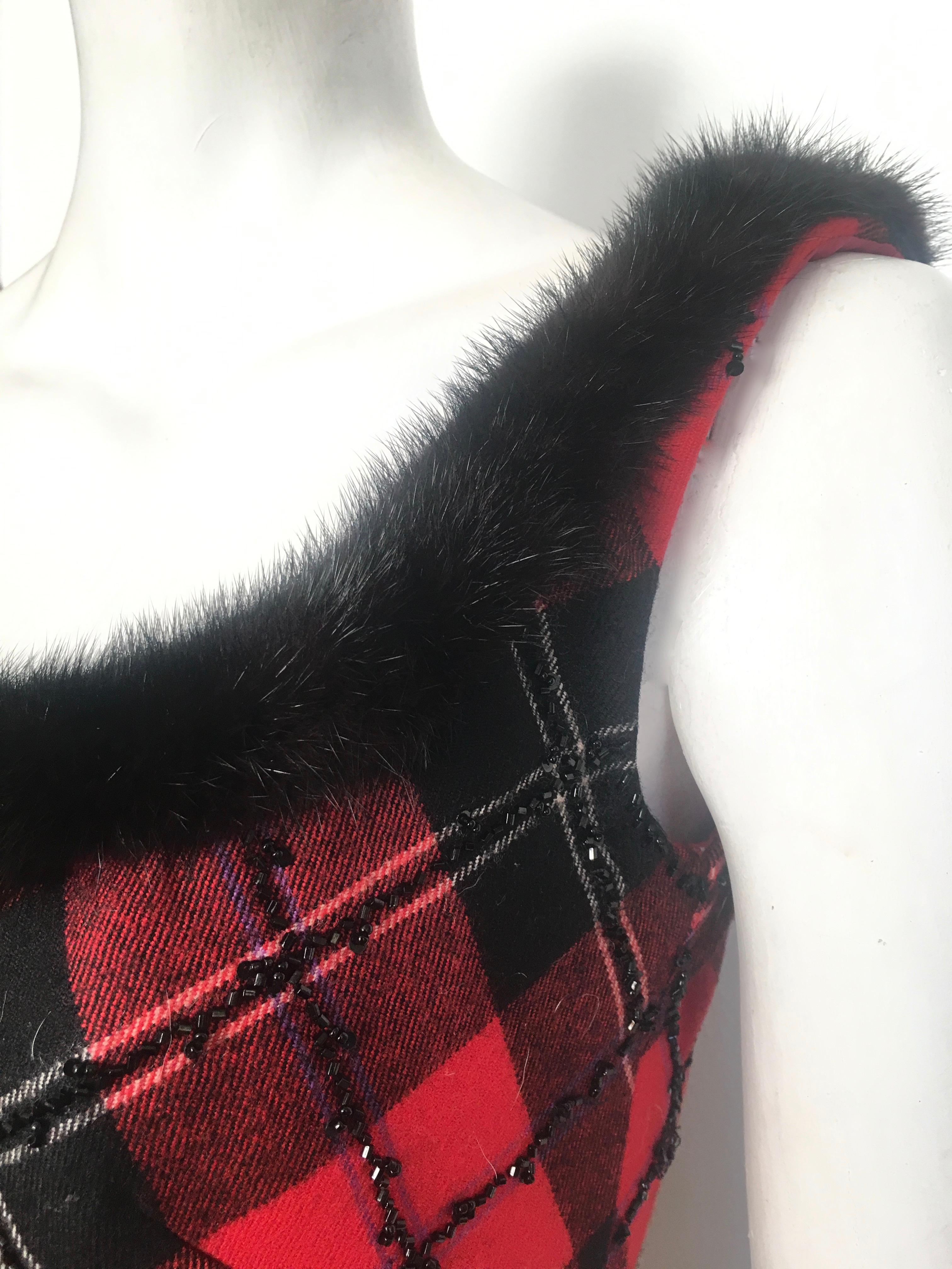 Bellville Sassoon Lorcan Mullany Plaid Wool Beaded with Mink Trim Dress Size 4. In Excellent Condition For Sale In Atlanta, GA