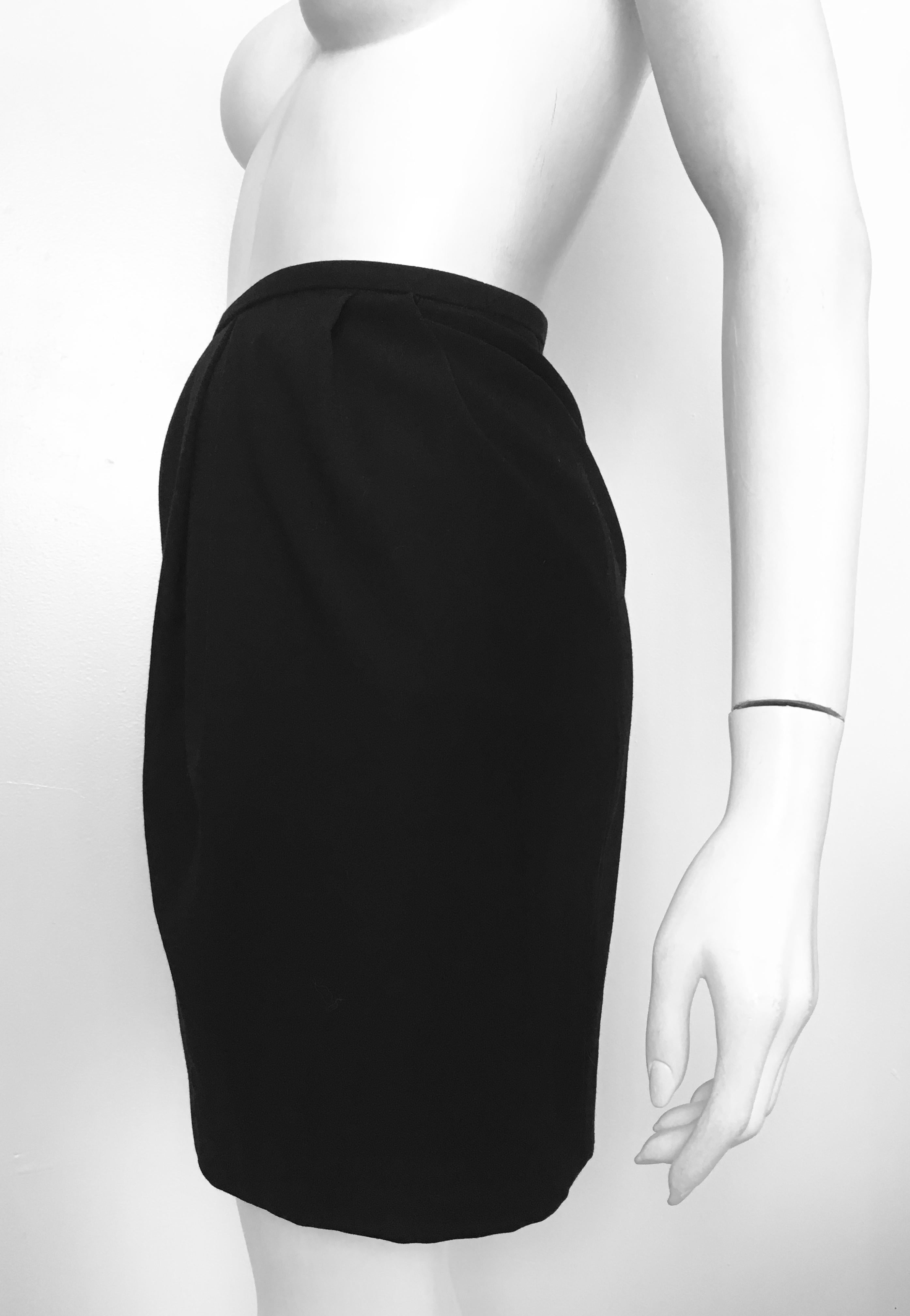 Gianfranco Ferre 1980s Black Short Skirt Size 0. For Sale 2