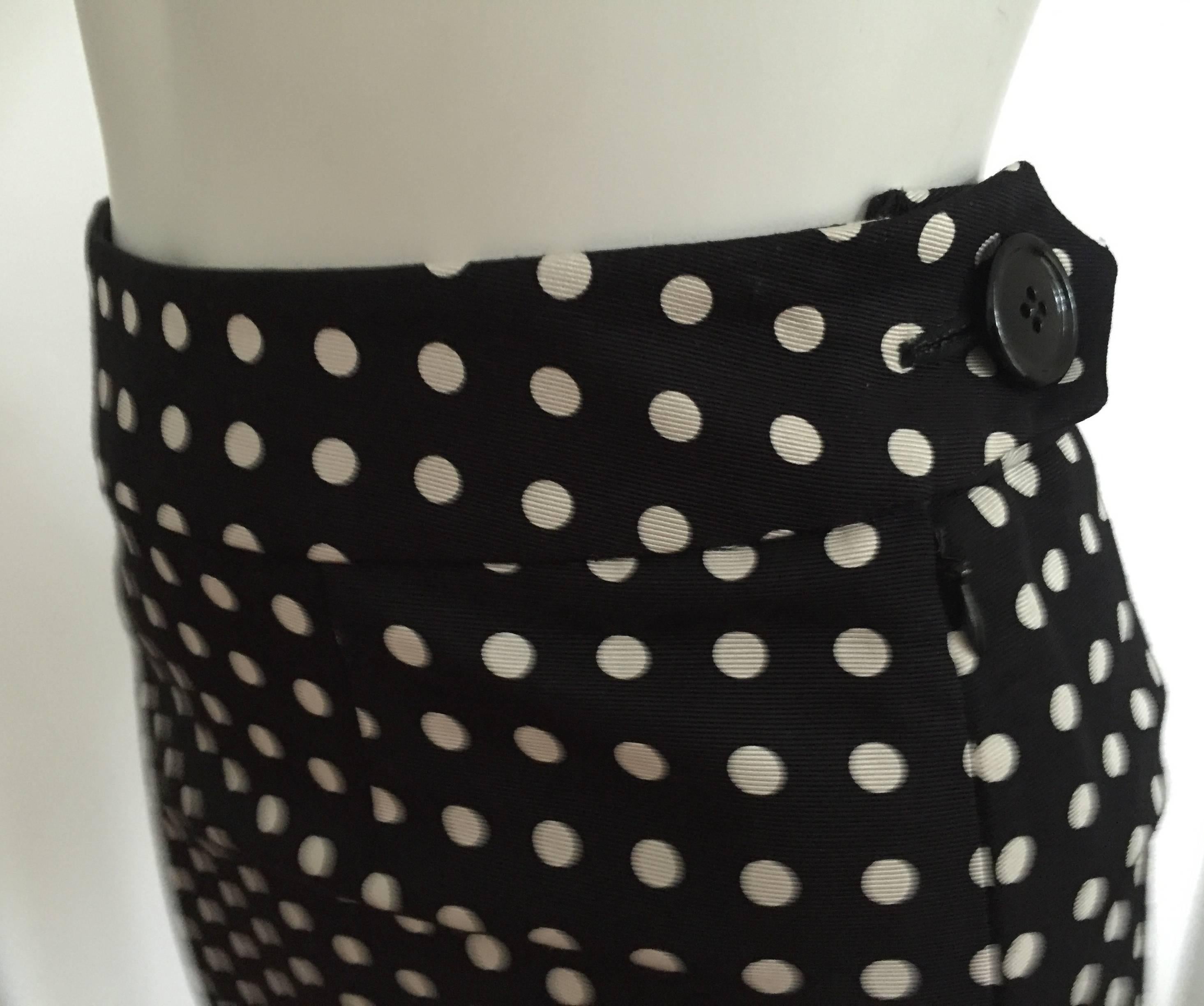 Yves Saint Laurent Polka Dot Skirt Size 4. In Excellent Condition In Atlanta, GA