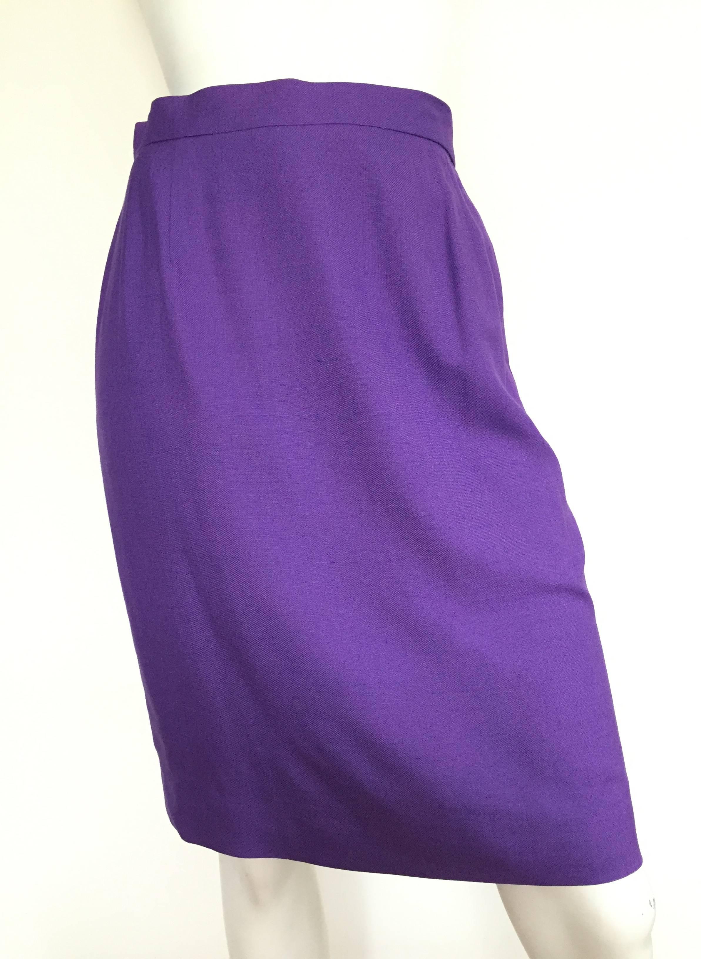 Balenciaga Paris 1980s rayon / linen violet skirt is a French size 40 but fits like a modern USA size 4/6 ( Please see & use the measurements below so you can properly measure your lovely body). Button and zipper in back.  Made in France and