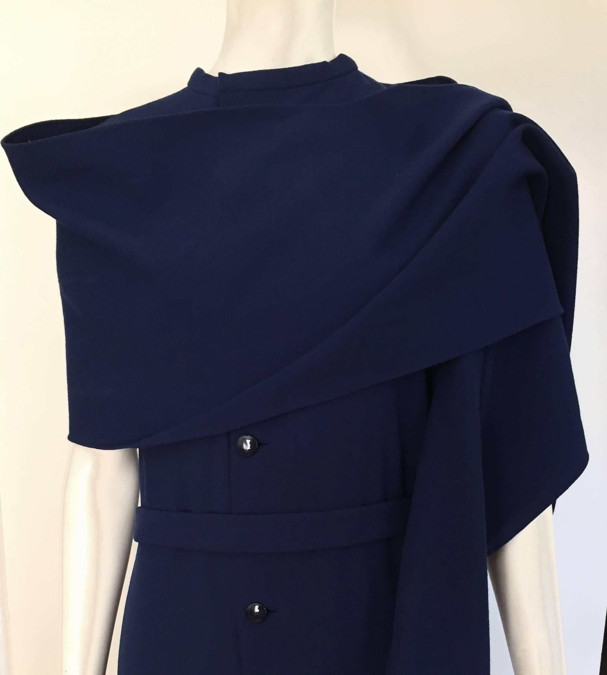 Black Pauline Trigere 70s navy wool long dress with shawl size 12 / 14. For Sale