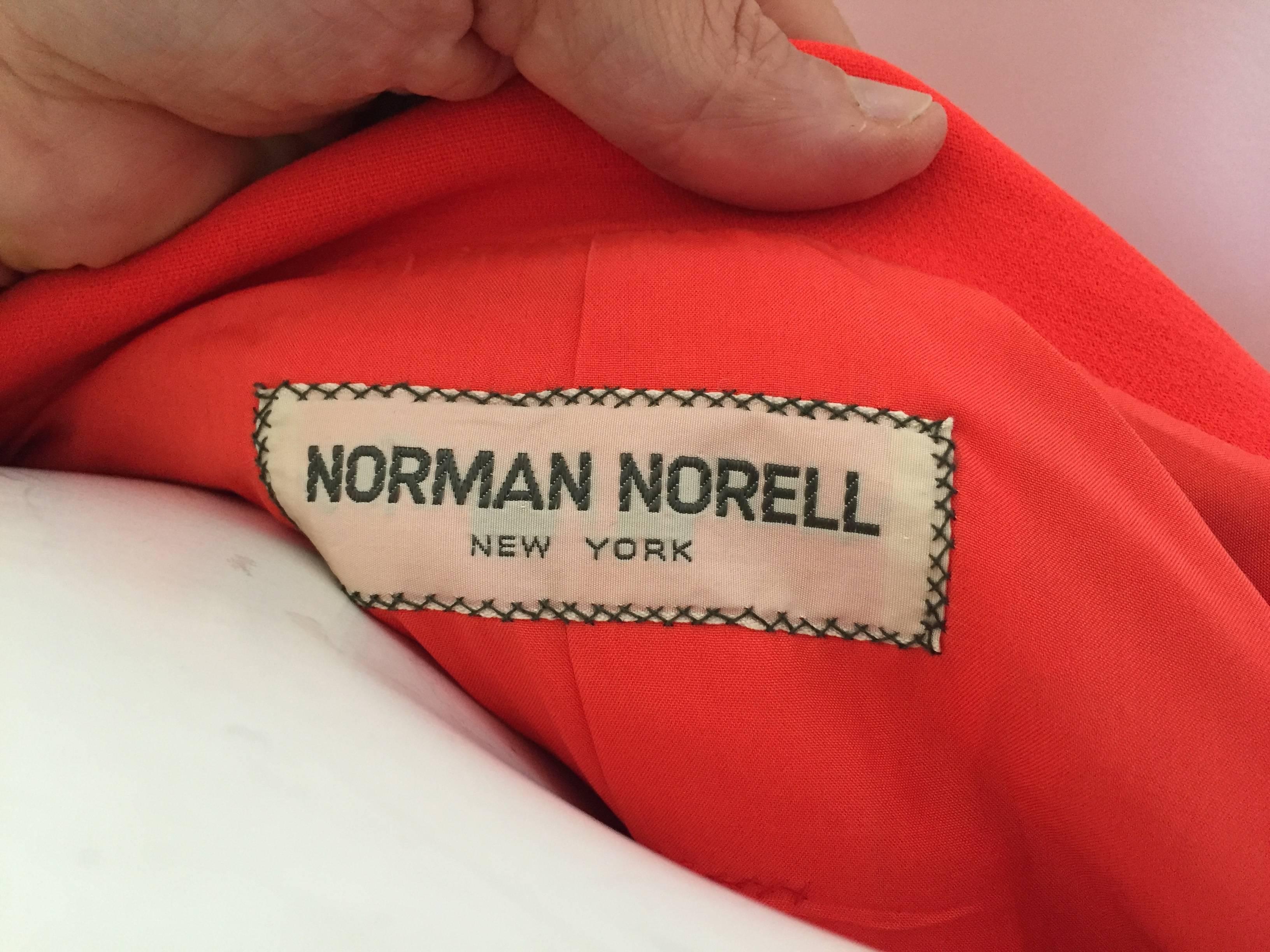 Norman Norell 60s orange wool coat with belt size 6 / 8. For Sale 5