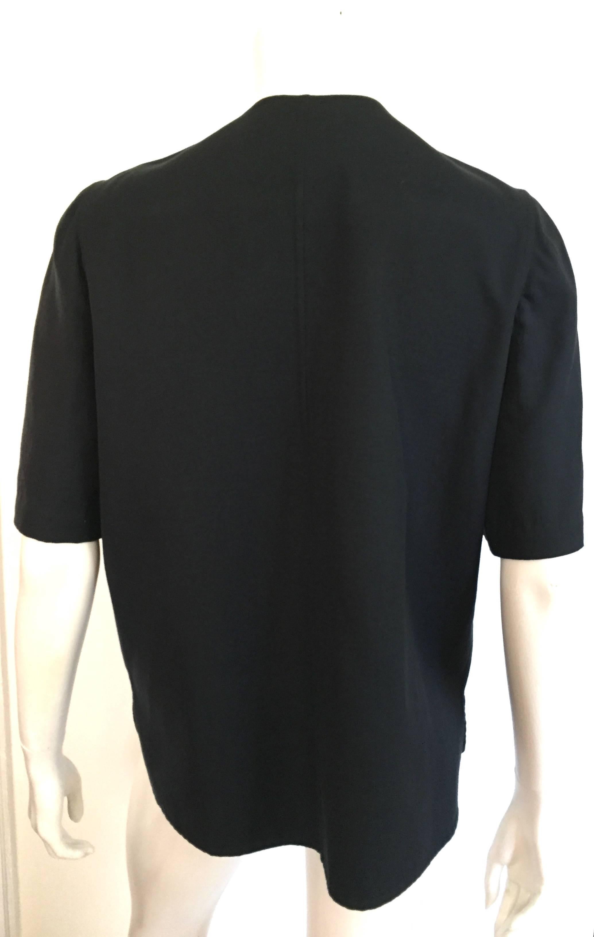 Bill Blass Navy Cotton Top Size 10. In Excellent Condition For Sale In Atlanta, GA