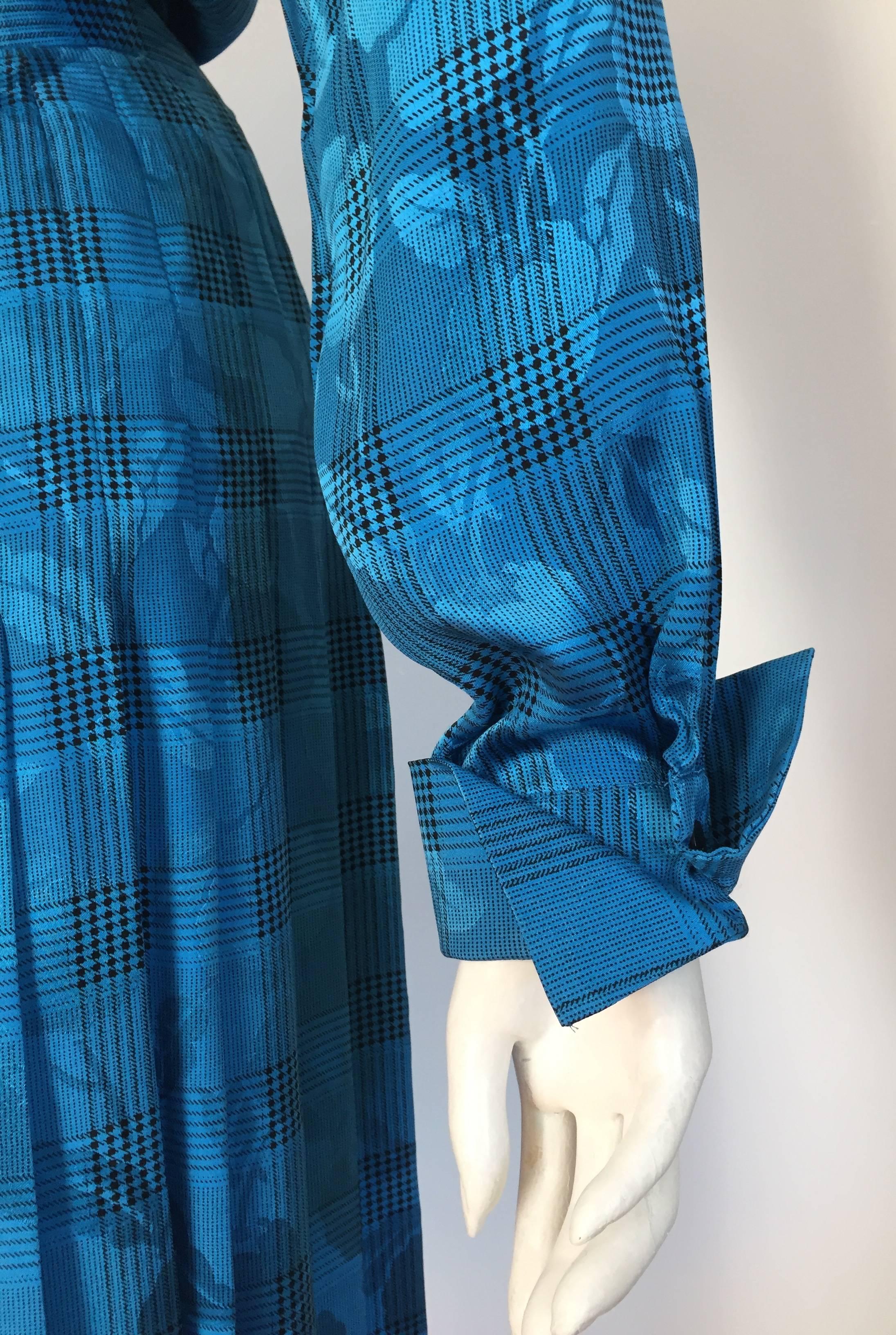 Women's Oscar de la Renta 80s silk blouse & skirt size 4. For Sale