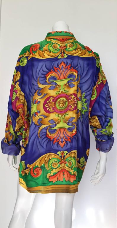 Gianni Versace '96 Barocco Medusa silk men's shirt. For Sale at 1stdibs