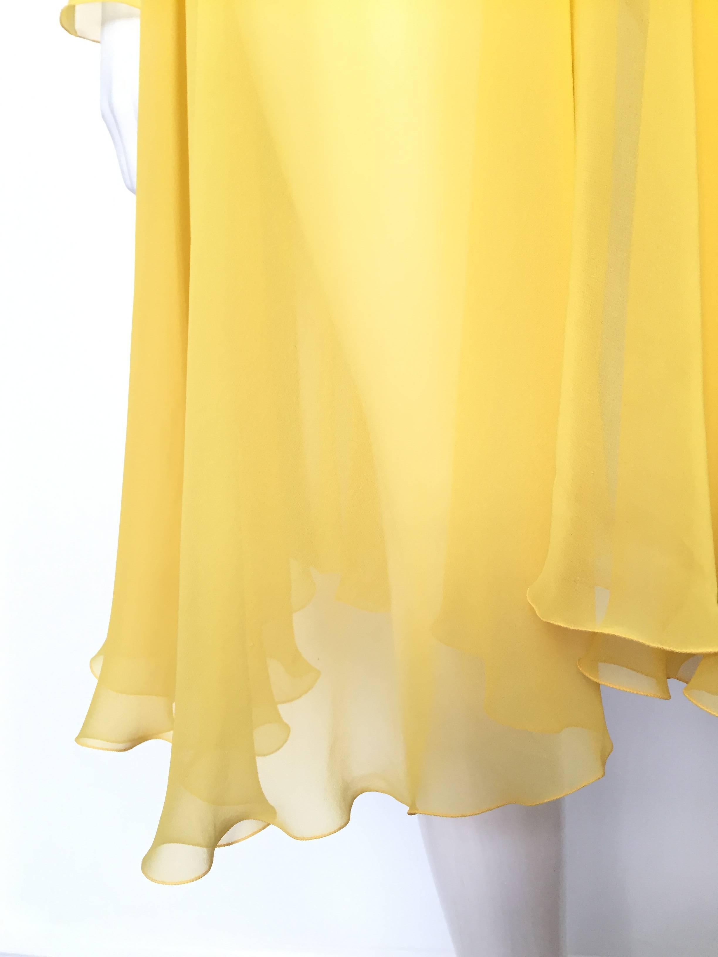 Women's Loris Azzaro Yellow Silk Sheer Jacket Size 2 / 4. For Sale
