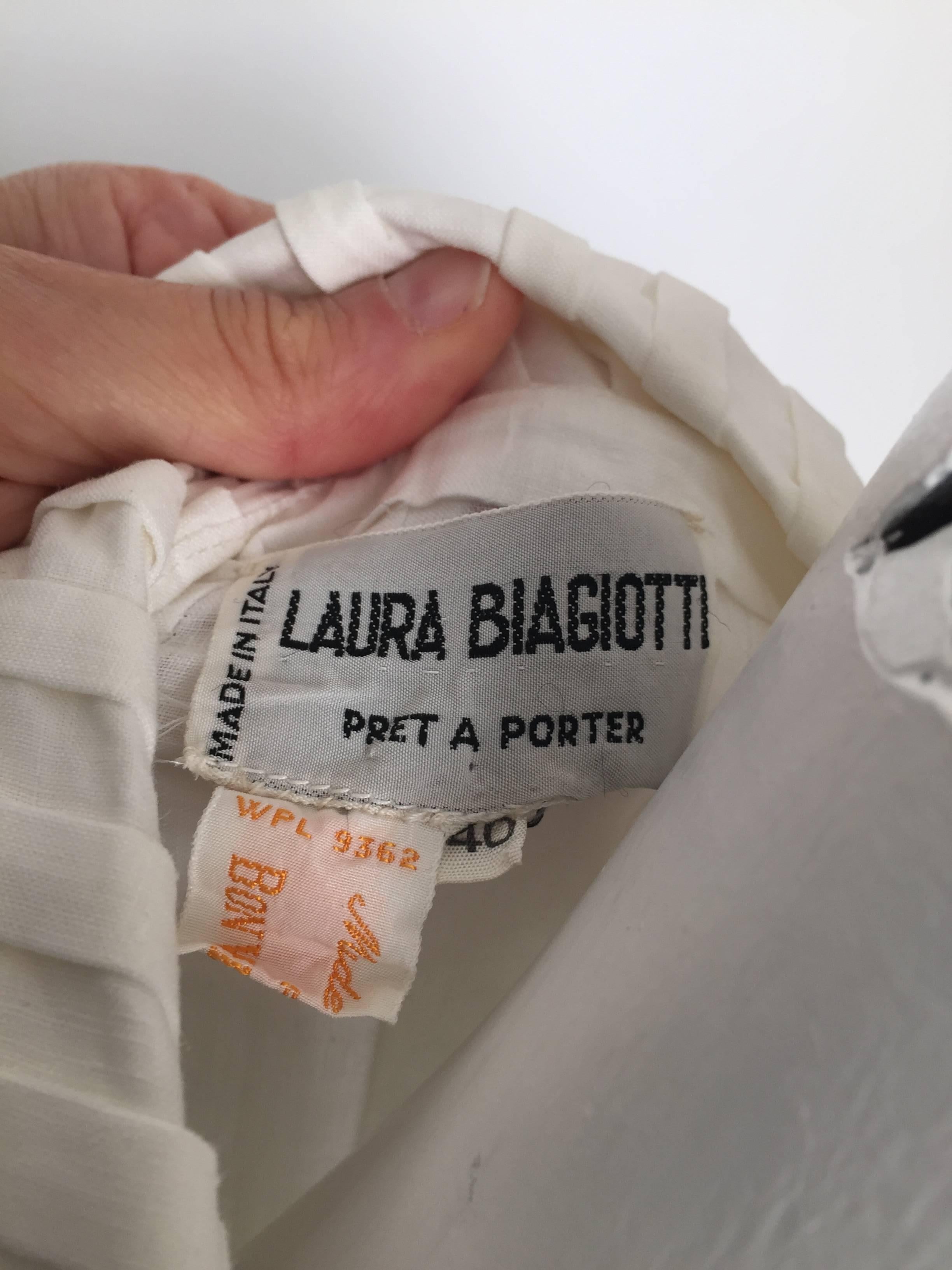 Laura Biagiotti for Bonwit Teller 80s white linen dress size 4 / 6.  For Sale 3