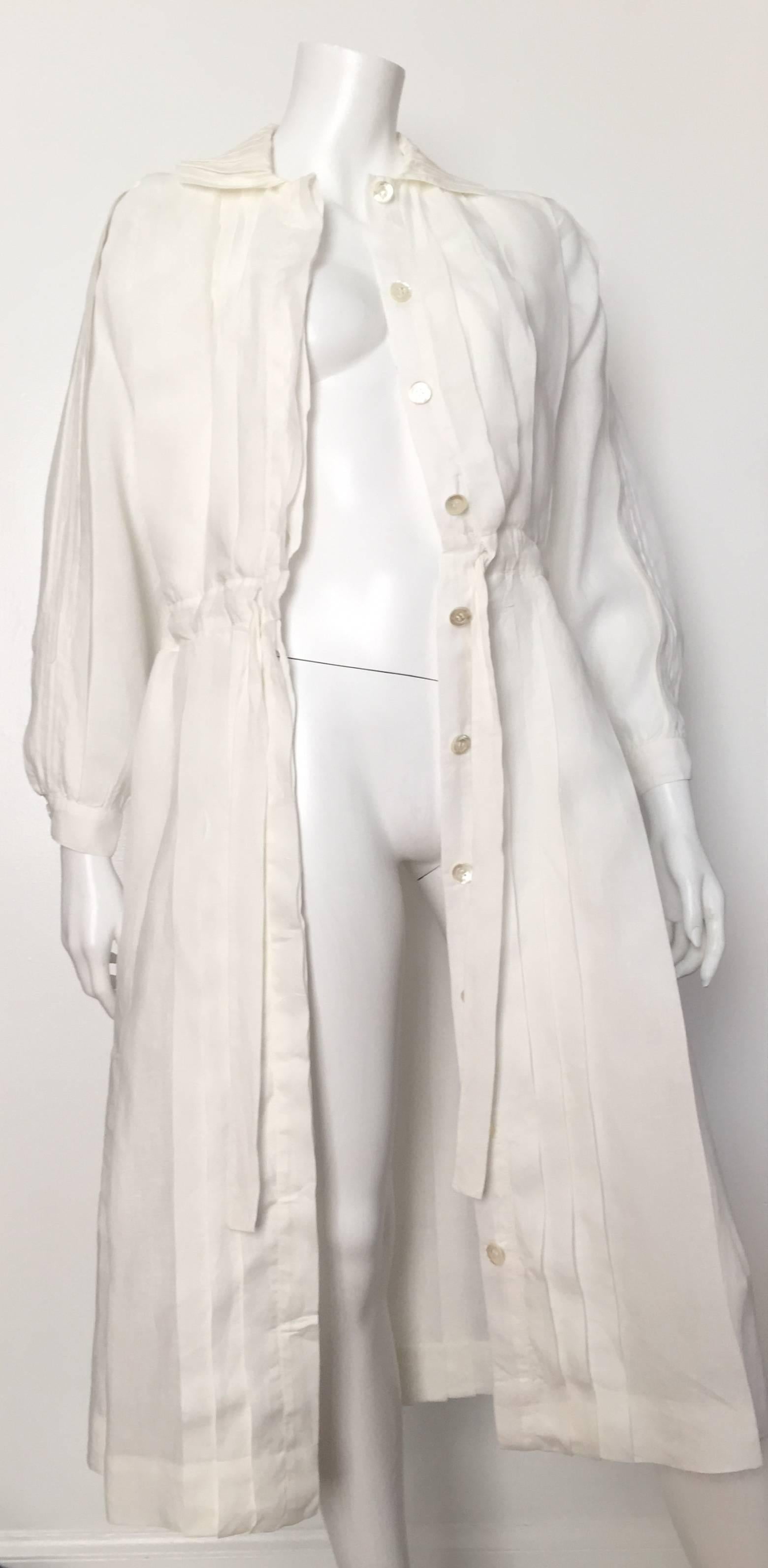 Laura Biagiotti for Bonwit Teller 80s white linen dress size 4 / 6.  For Sale 1