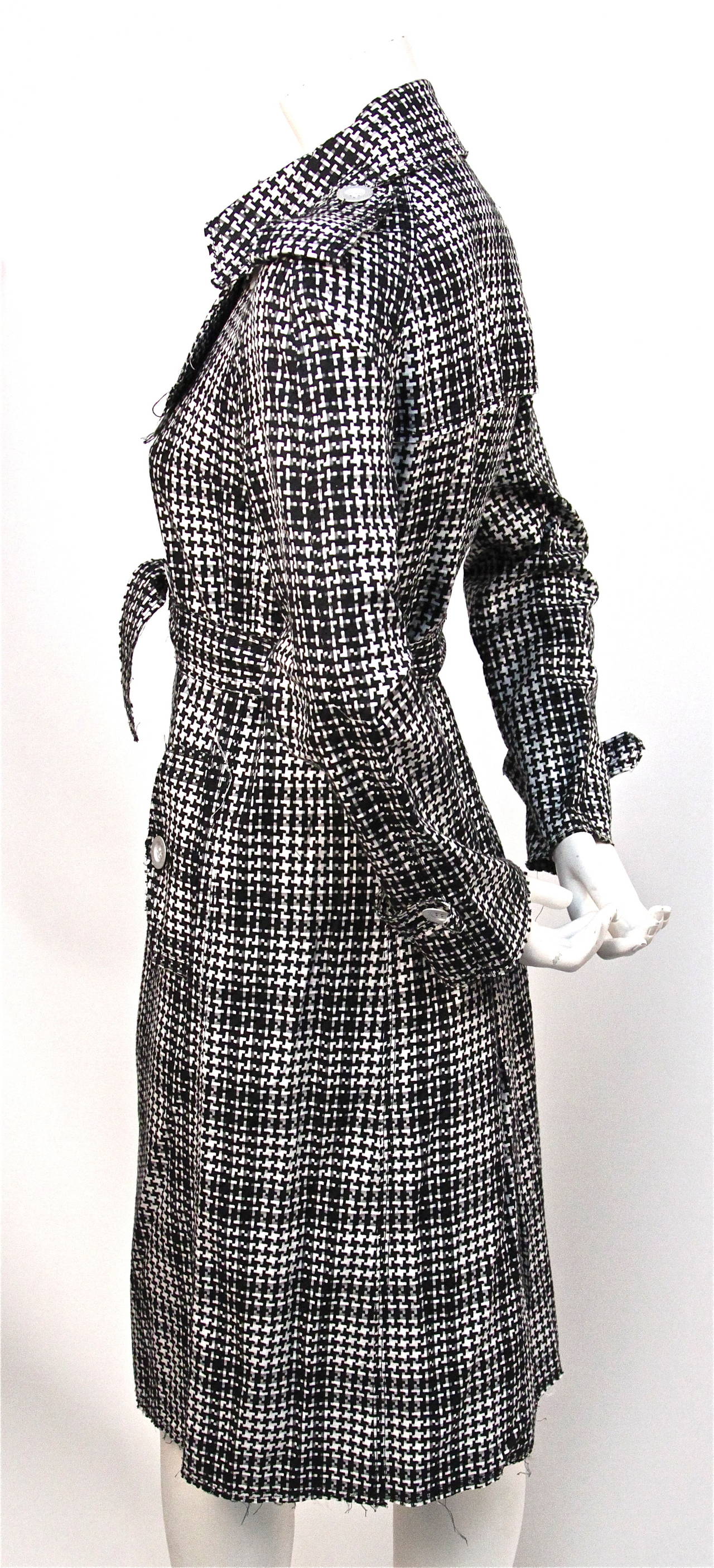 JUNYA WATANABE black and white woven houndstooth check trench coat - 2003 In Excellent Condition In San Fransisco, CA