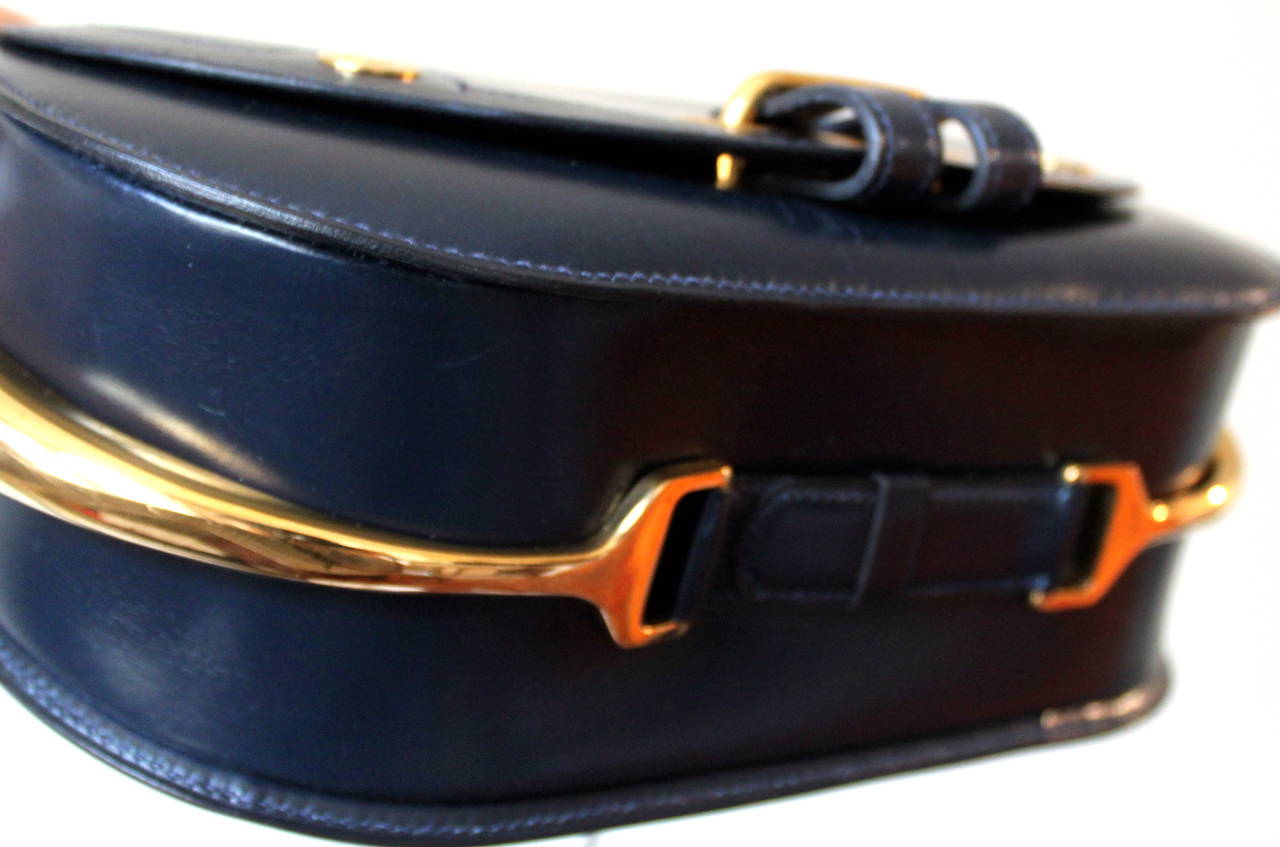 very rare Hermes Passe-Guide navy blue shoulder bag In Excellent Condition In San Fransisco, CA