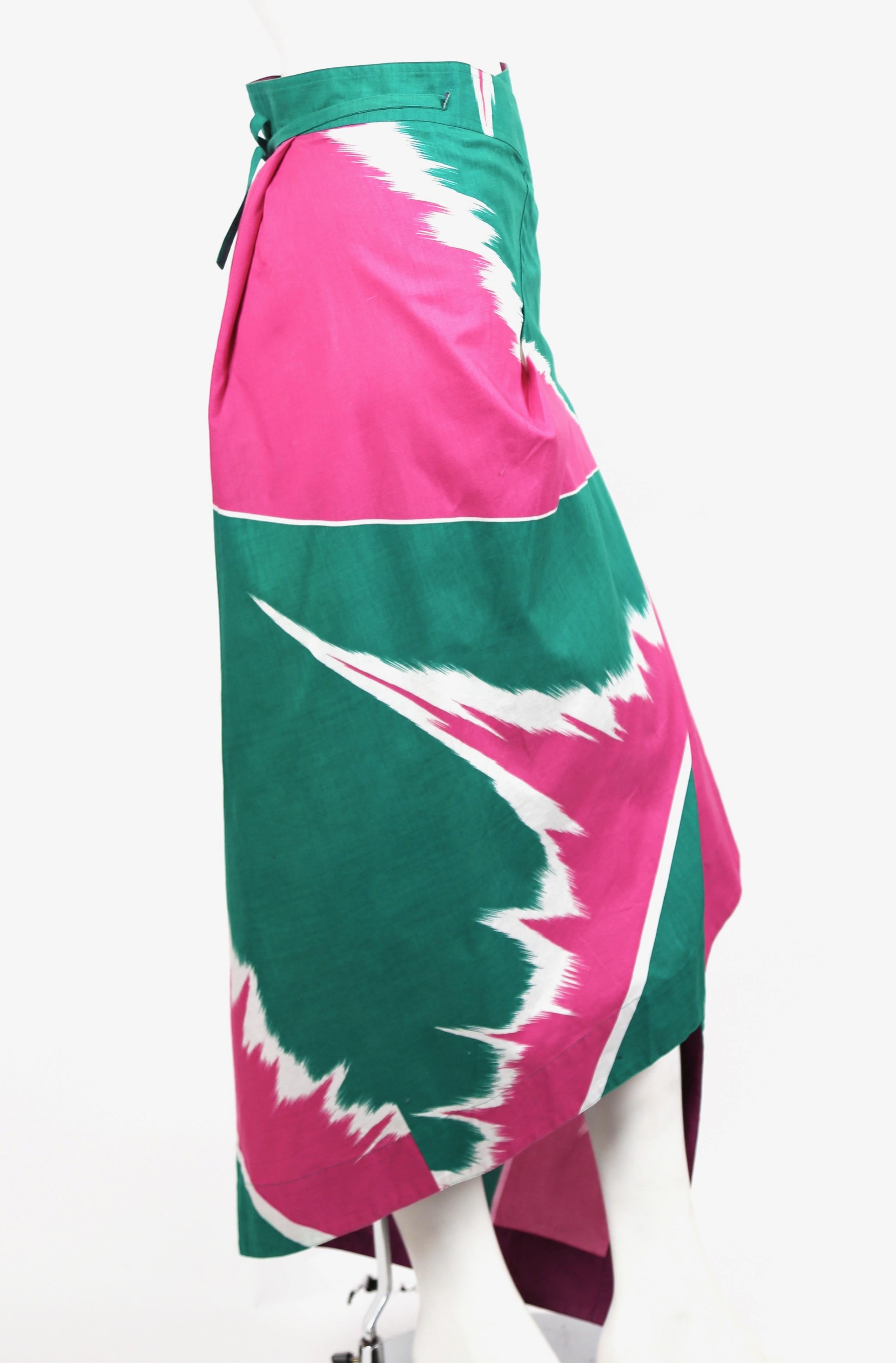 1979 ISSEY MIYAKE printed wrap skirt In Good Condition In San Fransisco, CA