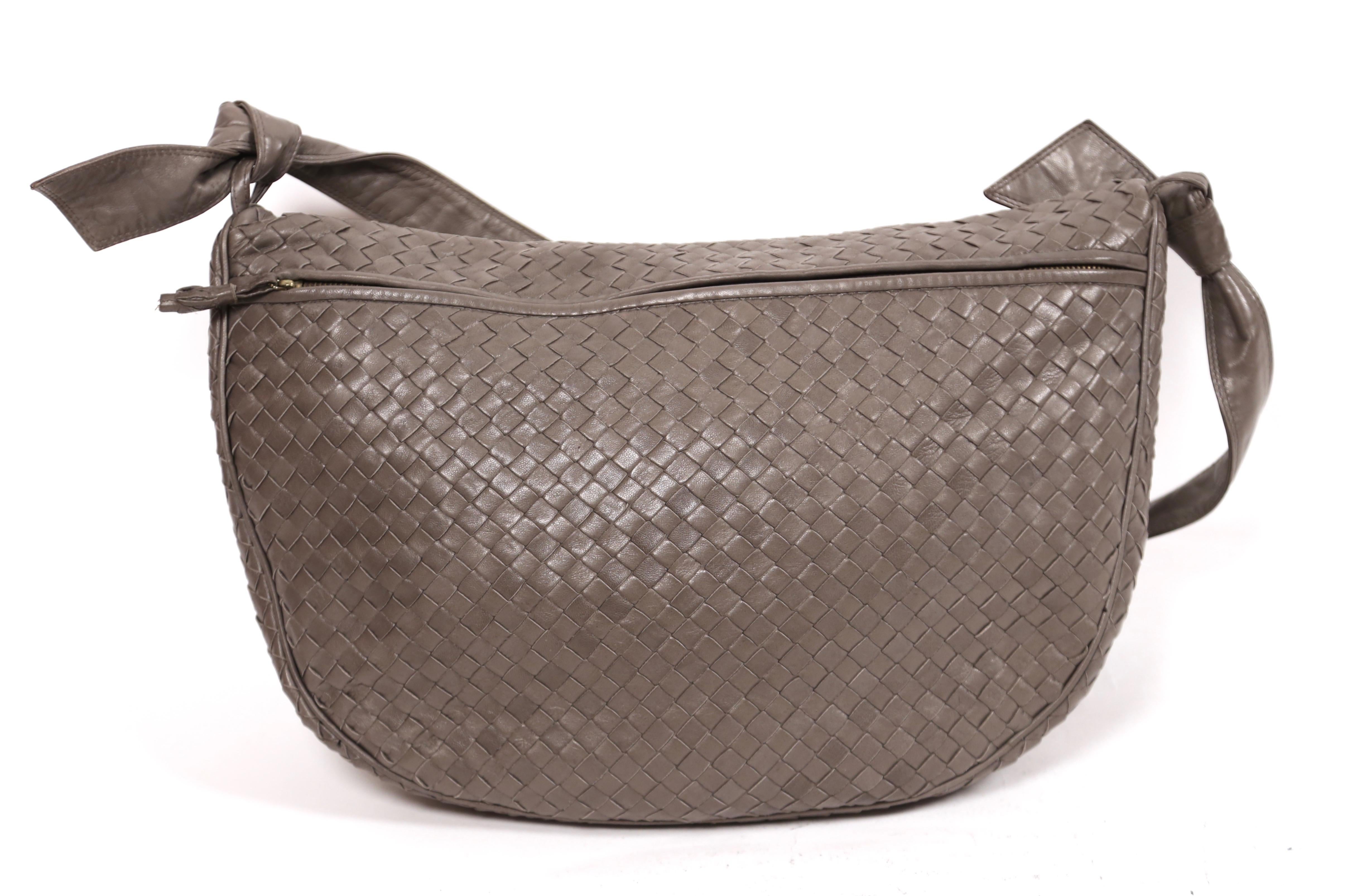 Elephant-Grey woven leather bag from Bottega Veneta dating to the late 1980's. Bag measures approximately 16
