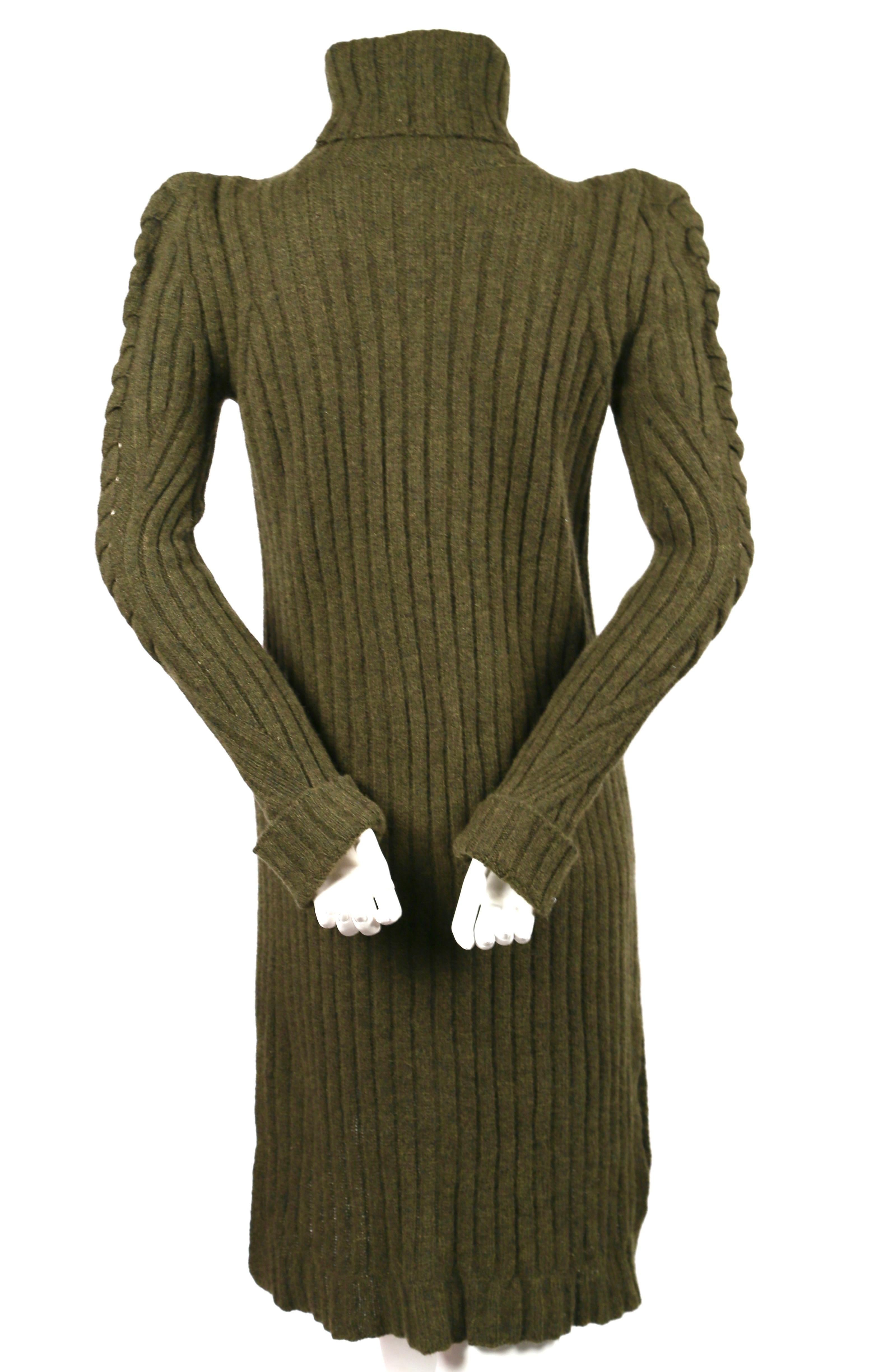 2010 CELINE by PHOEBE PHILO moss green cable knit sweater dress In Good Condition In San Fransisco, CA