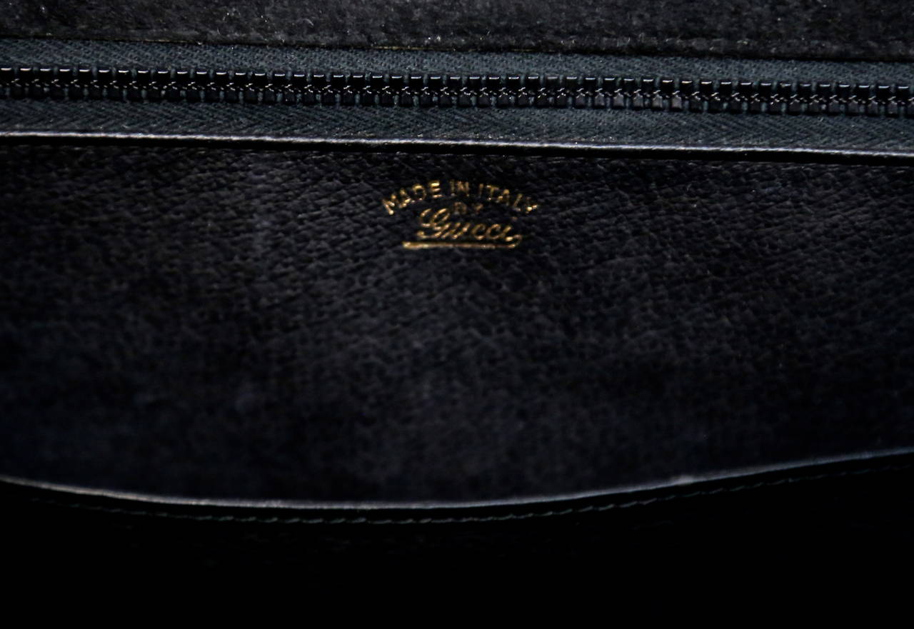 black gucci leather purse
