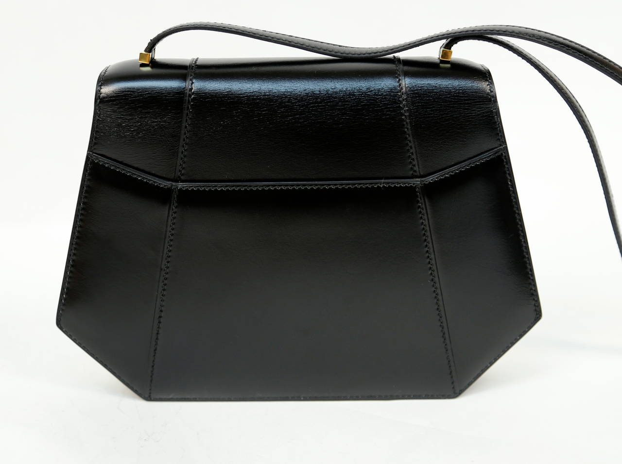 1970's HERMES black box leather shoulder bag with gold 'padlock' lock closure 2