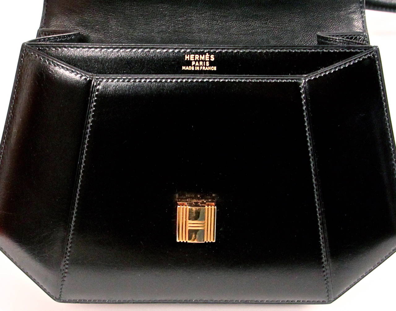 1970's HERMES black box leather shoulder bag with gold 'padlock' lock closure 3