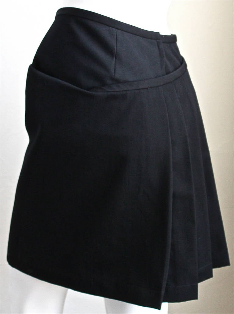 1989 COMME DES GARCONS asymmetrical black pleated wrap skirt with buckles In Excellent Condition In San Fransisco, CA