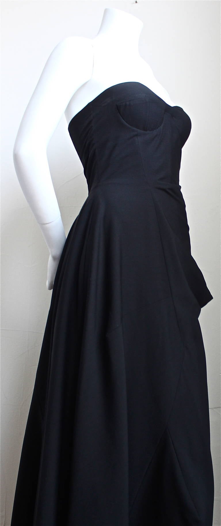 RAF SIMONS for JIL SANDER black strapless runway finale dress - 2012 In Excellent Condition In San Fransisco, CA