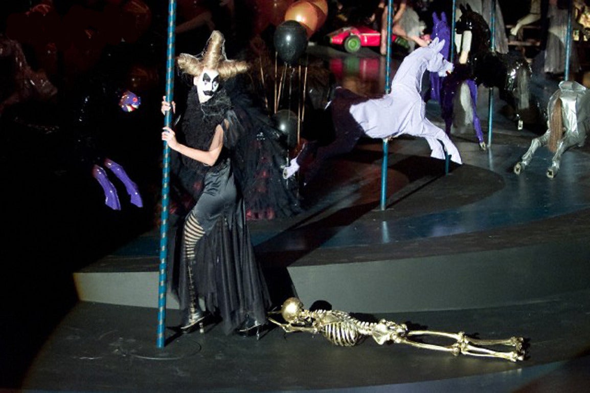 rare ALEXANDER MCQUEEN black dress with spiral zipper and tulle ruffles