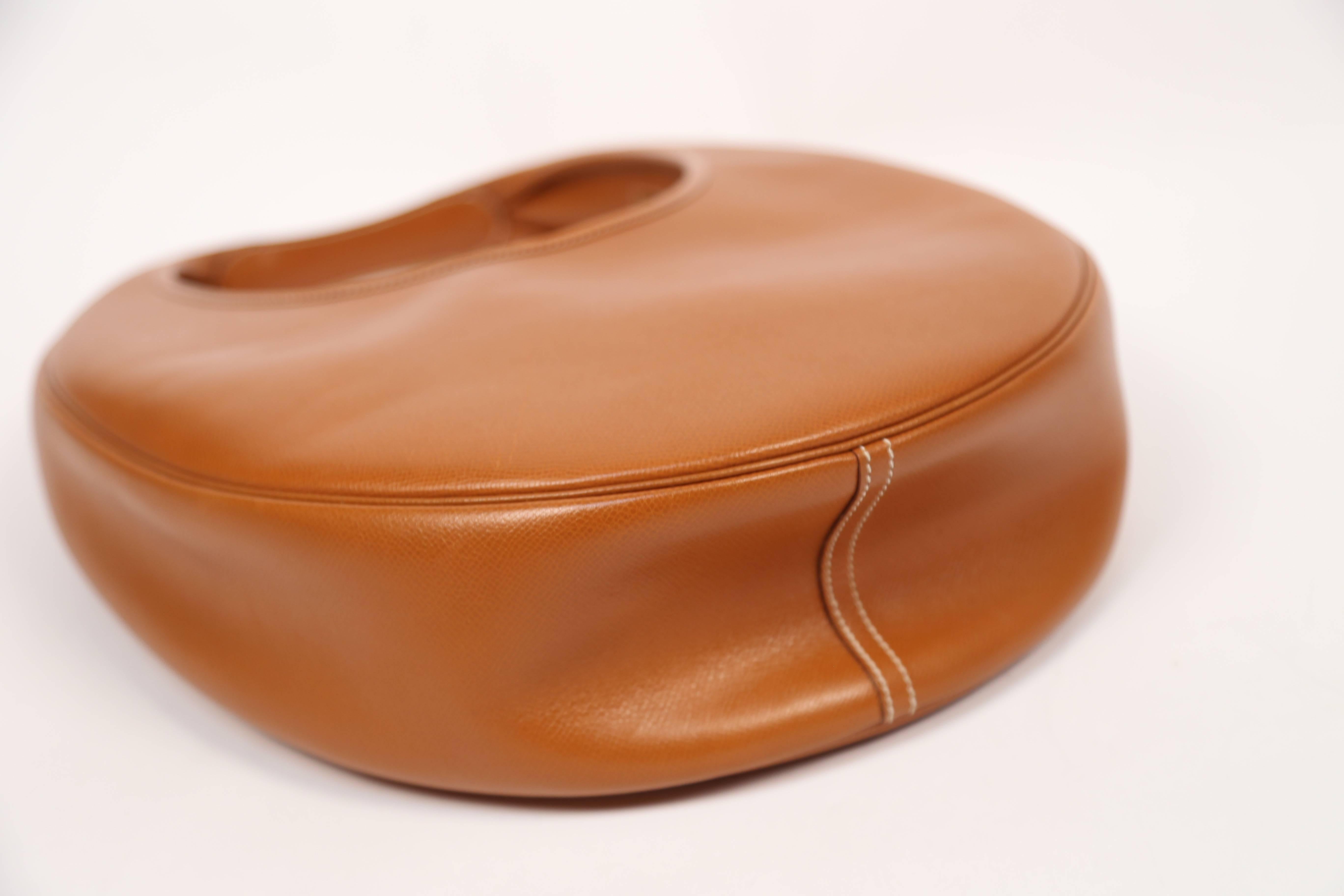 sehr seltene 1989 HERMES courchevel runde 'Folies' Ledertasche 1