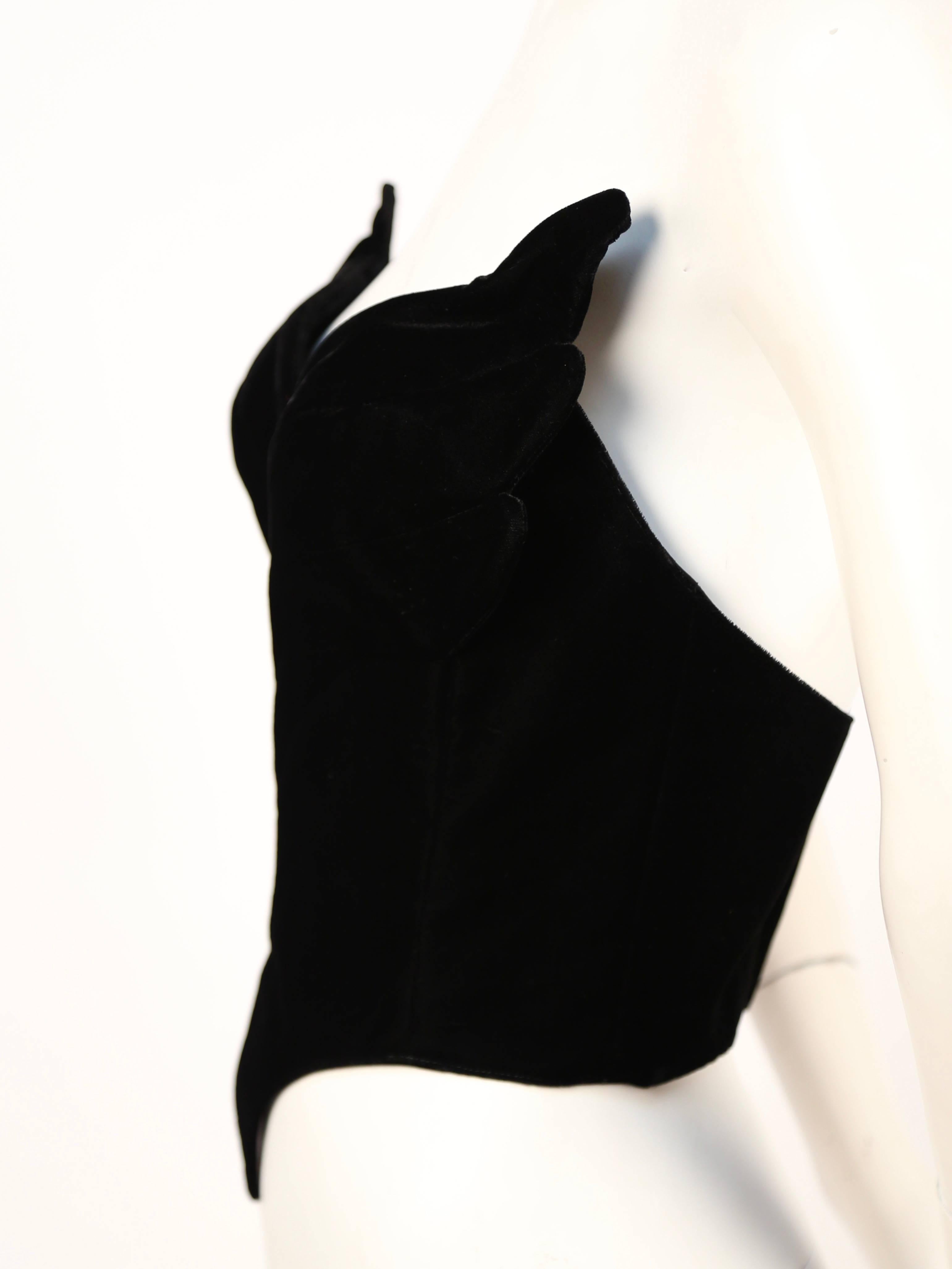 very rare 1988 THIERY MUGLER jet black winged velvet bustier  In Excellent Condition In San Fransisco, CA
