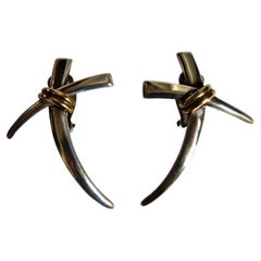 Handgefertigte Kreuzohrringe aus Silber und Gold von Ballesteros