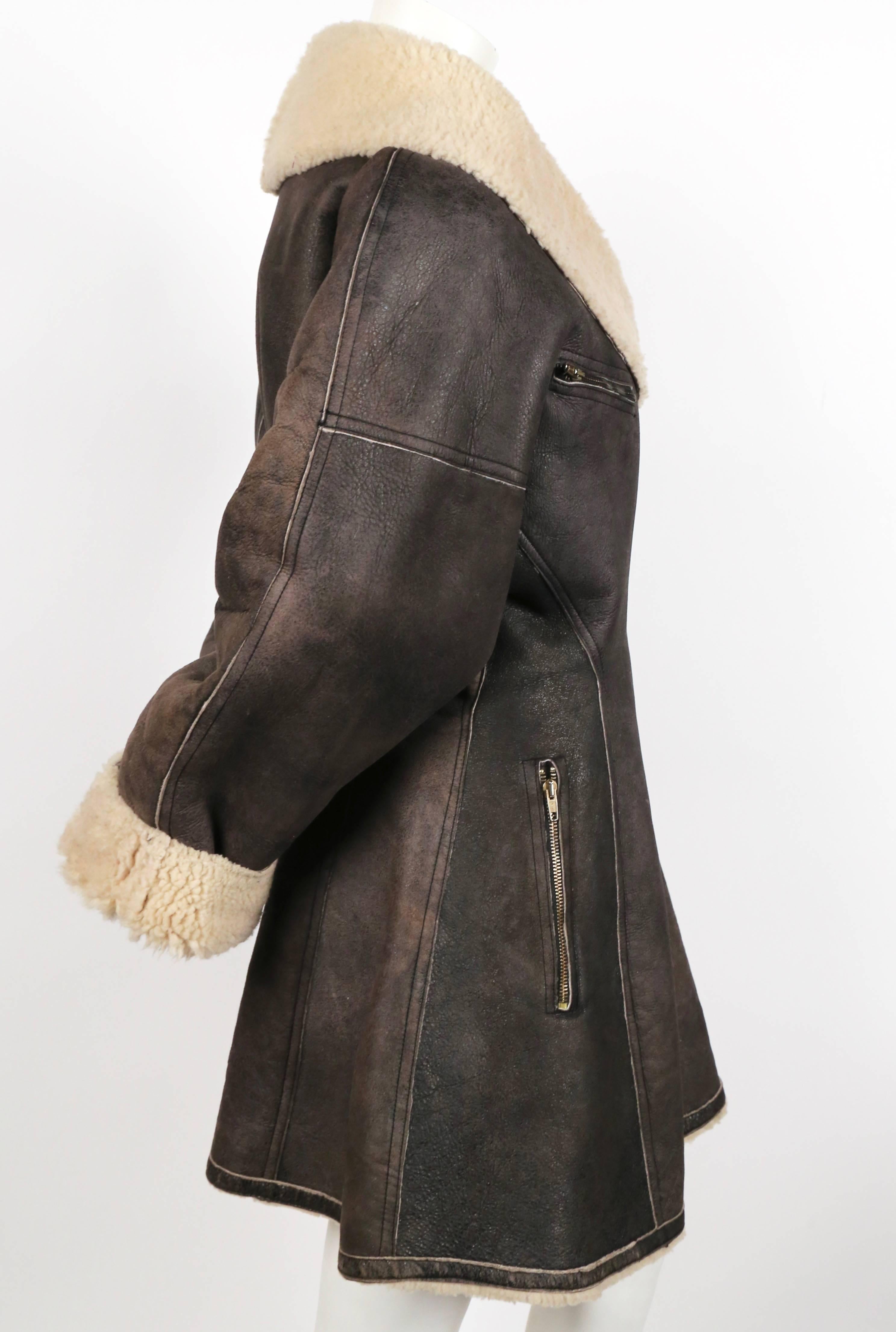 1987 AZZEDINE ALAIA flared brown shearling coat with shawl collar In Good Condition In San Fransisco, CA