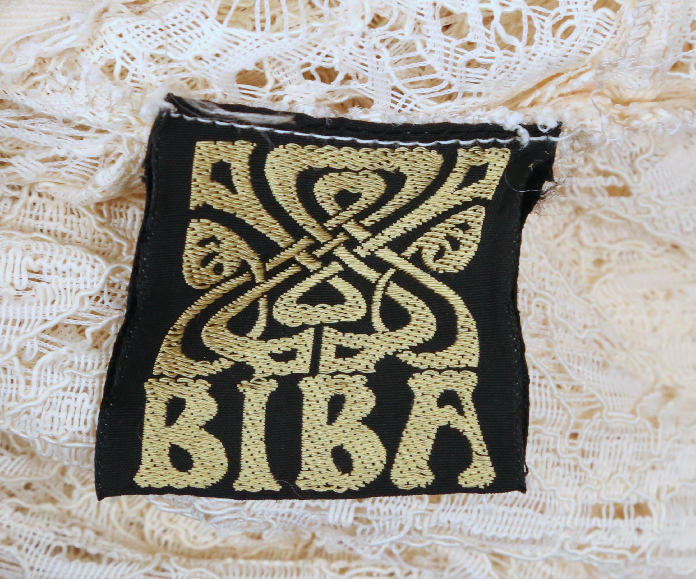 1969 BIBA documentée longue robe en dentelle crème en vente 5