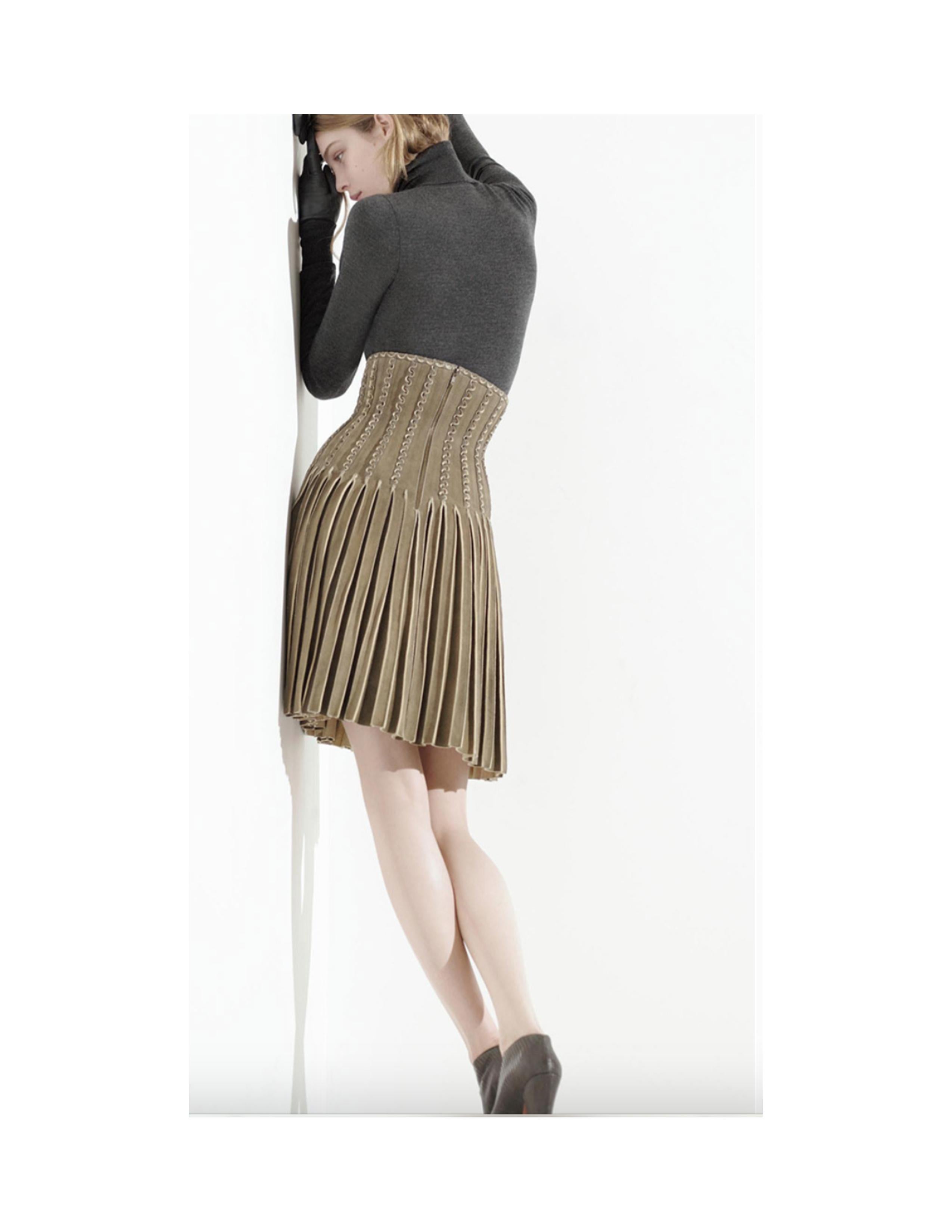 neu 2007 Azzedine Alaia Hirschleder RUNWAY Korsettrock im Angebot 12