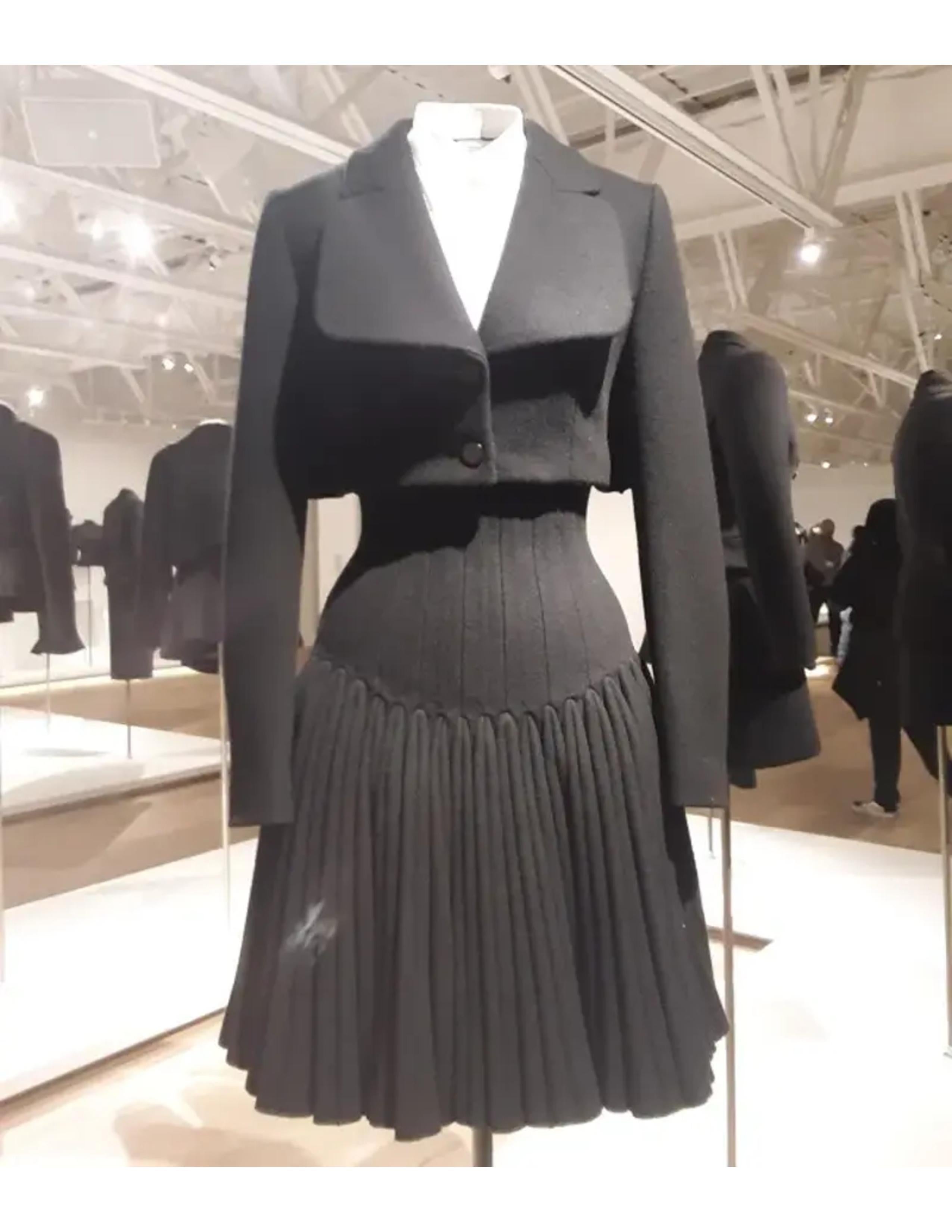 neu 2007 Azzedine Alaia Hirschleder RUNWAY Korsettrock im Angebot 13