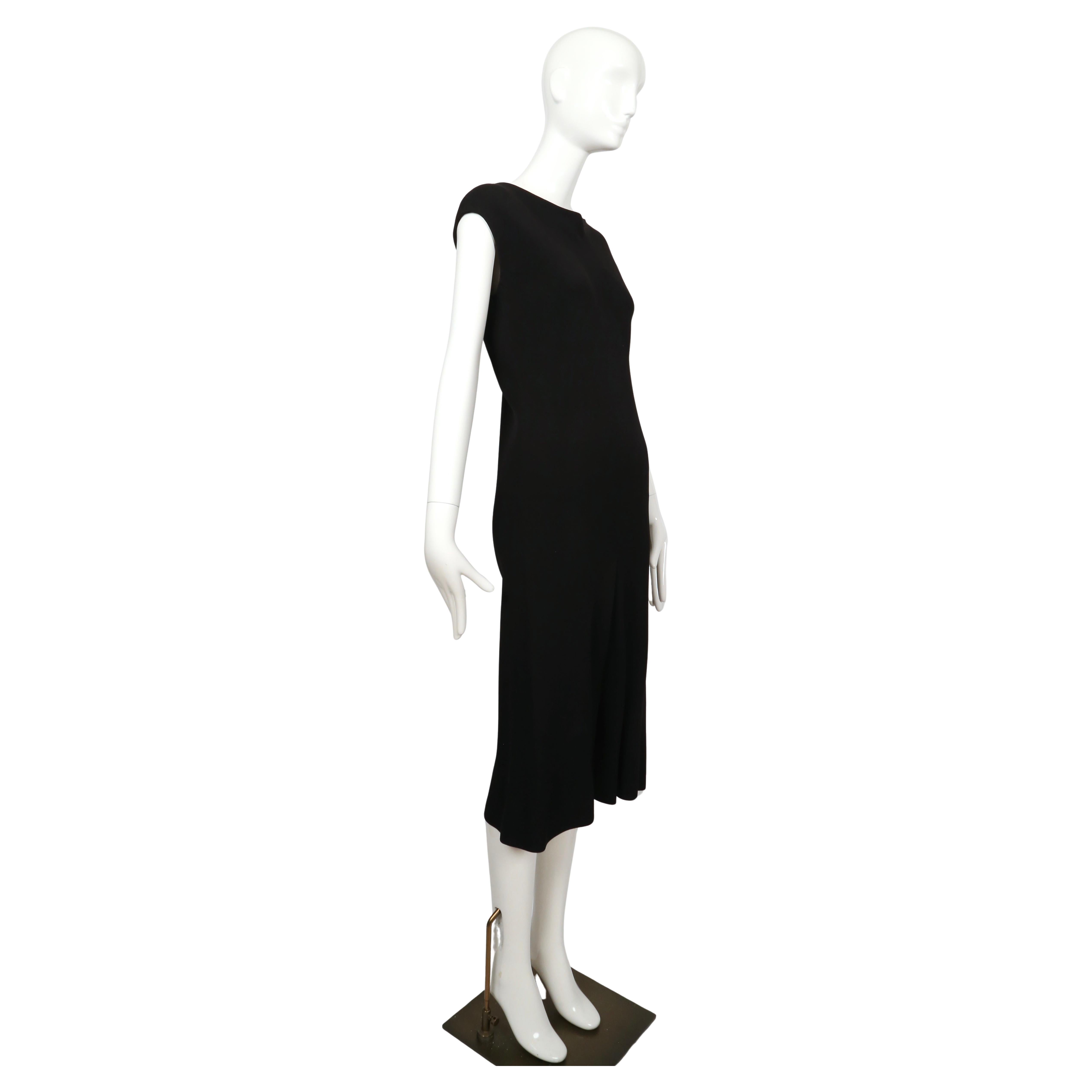 Nero Abito anni '70 di Halston in seta nera tagliata in sbieco con spacco alto in vendita