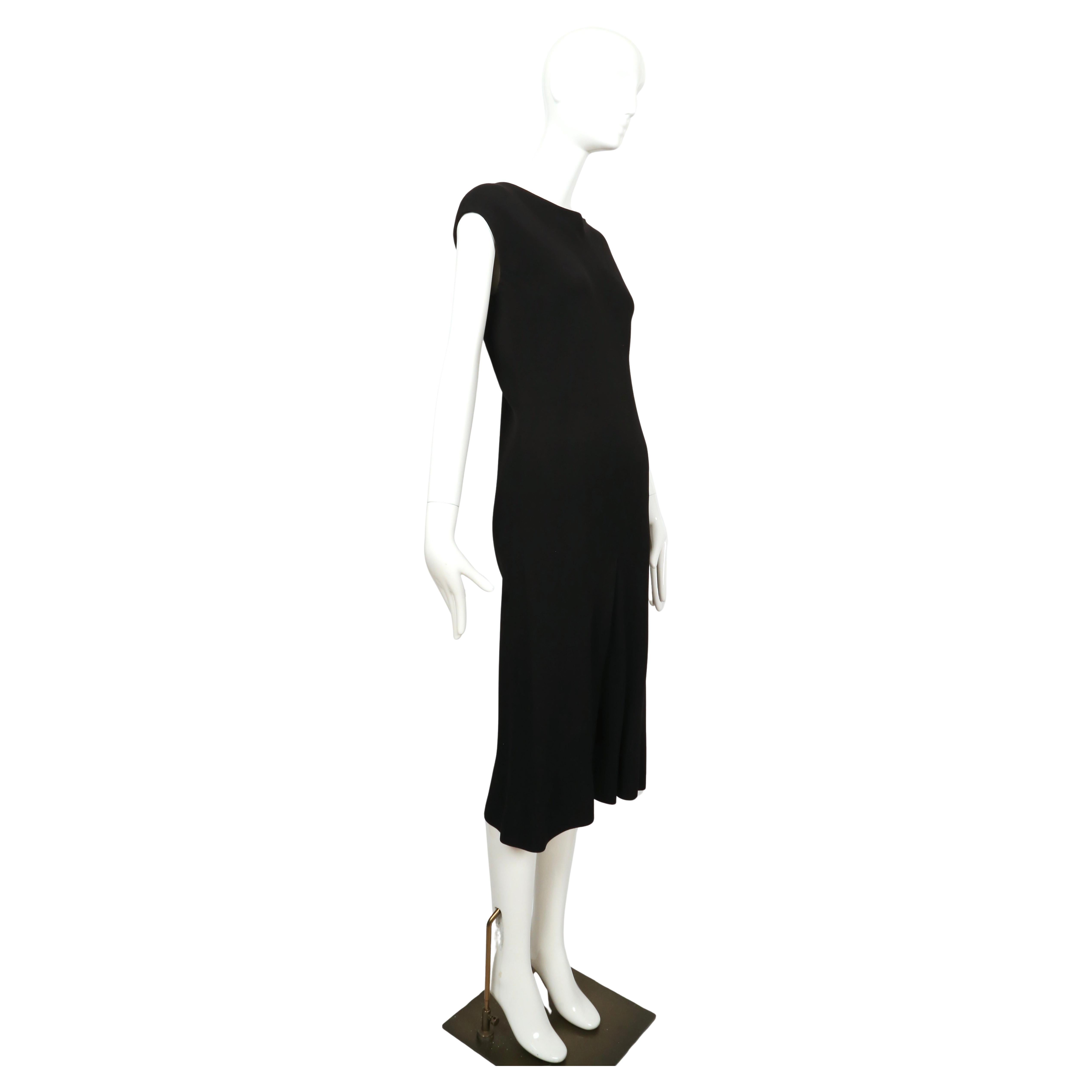 Abito anni '70 di Halston in seta nera tagliata in sbieco con spacco alto in vendita 1
